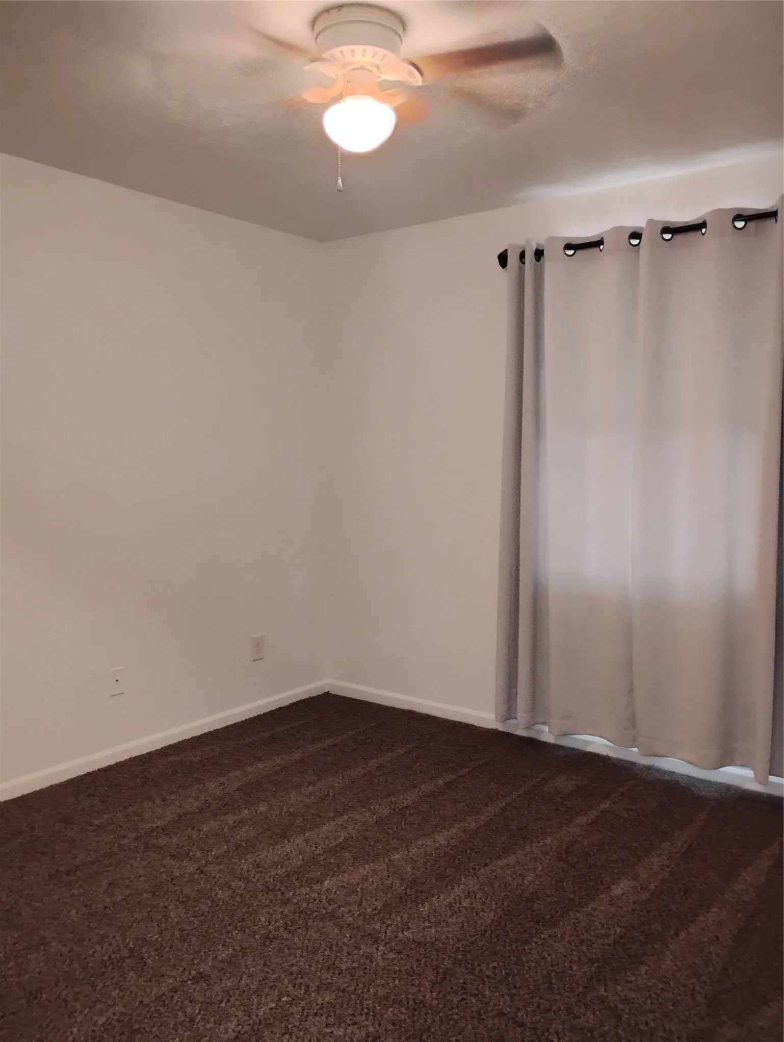 Single Family Residence For Sale in Dallas County , 1202 Hilltop Drive, Irving, Texas 75060, 3 Bedroom, 2 Bathroom, Garage spaces, 1,208 Sqft, built in 1973, mls#21350684, Real Estate Agent in Irving, Homes For Sale in Dallas county, Homes For Sale in Irving, Realtor in Irving Texas, Real Estate Brokerage Independent Realty Texas, Luminita Cordes Realtor