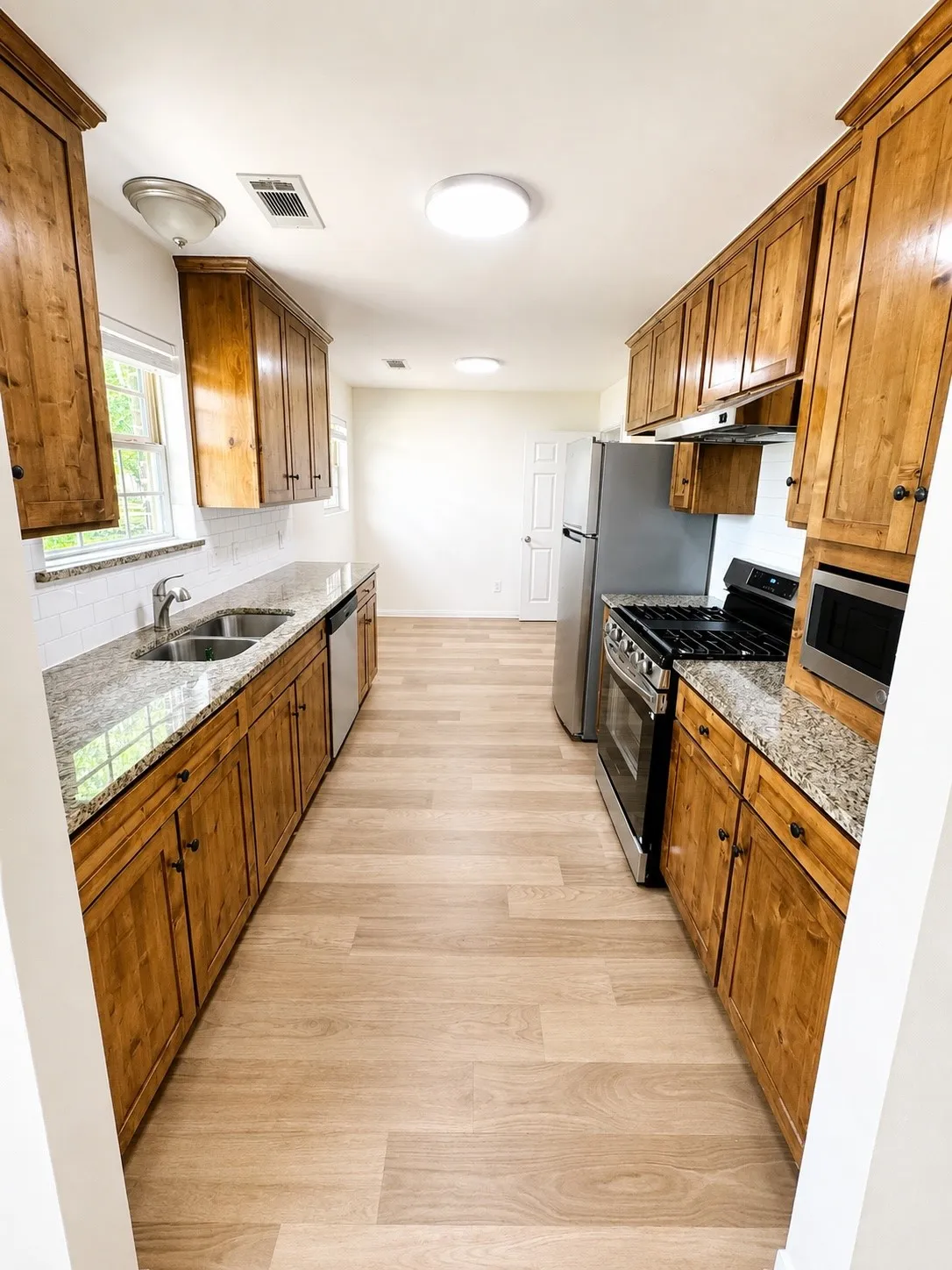 Single Family Residence For Rent in Dallas County , 6120 Lumley, Mesquite, Texas 75181, 3 Bedroom, 2 Bathroom, 2 Garage spaces, 1,616 Sqft, built in 1970, mls#21350732, Real Estate Agent in Mesquite, Homes For Rent in Dallas county, Homes For Rent in Mesquite, Realtor in Mesquite Texas, Real Estate Brokerage Independent Realty Texas, Luminita Cordes Realtor