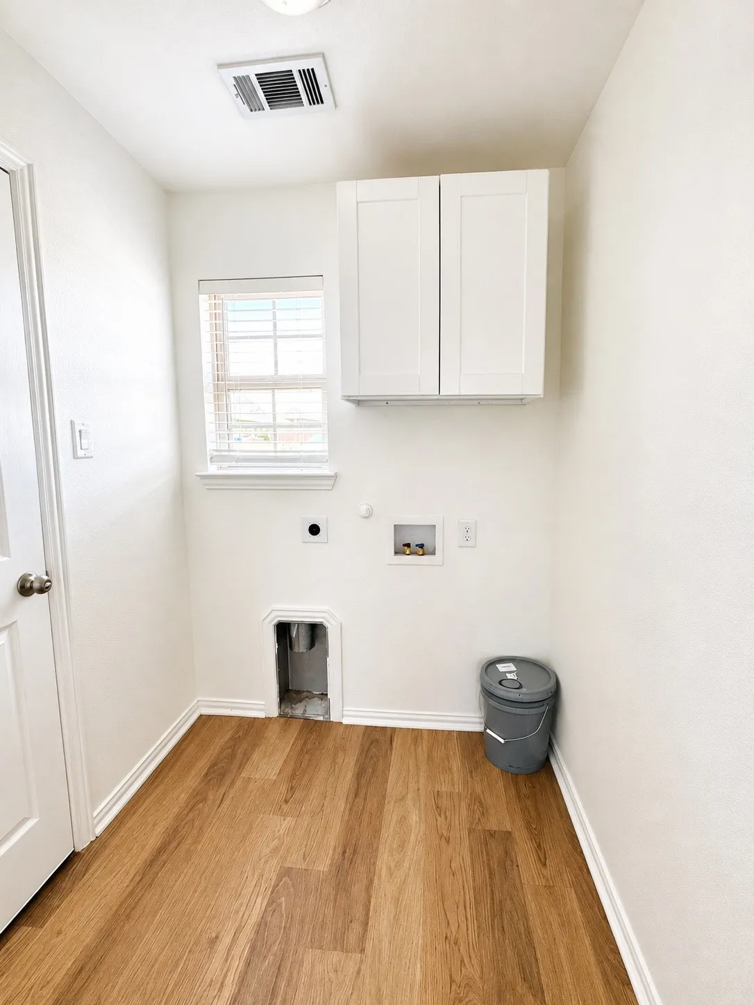 Single Family Residence For Rent in Dallas County , 6120 Lumley, Mesquite, Texas 75181, 3 Bedroom, 2 Bathroom, 2 Garage spaces, 1,616 Sqft, built in 1970, mls#21350732, Real Estate Agent in Mesquite, Homes For Rent in Dallas county, Homes For Rent in Mesquite, Realtor in Mesquite Texas, Real Estate Brokerage Independent Realty Texas, Luminita Cordes Realtor
