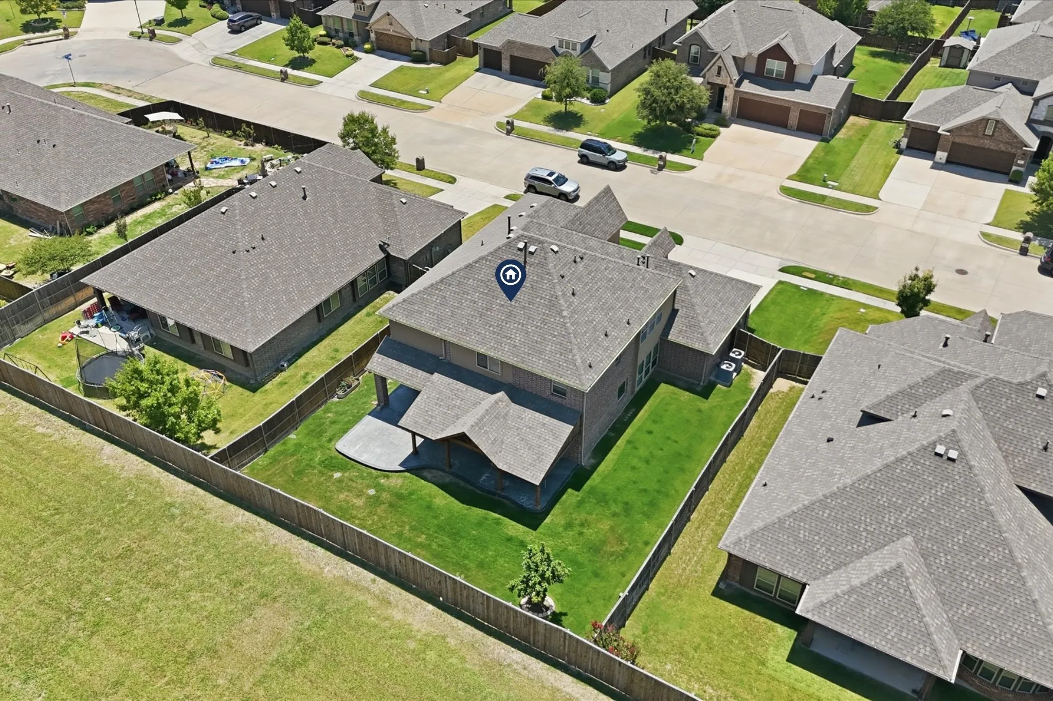 6' fence on top of retaining wall gives you ultimate privacy