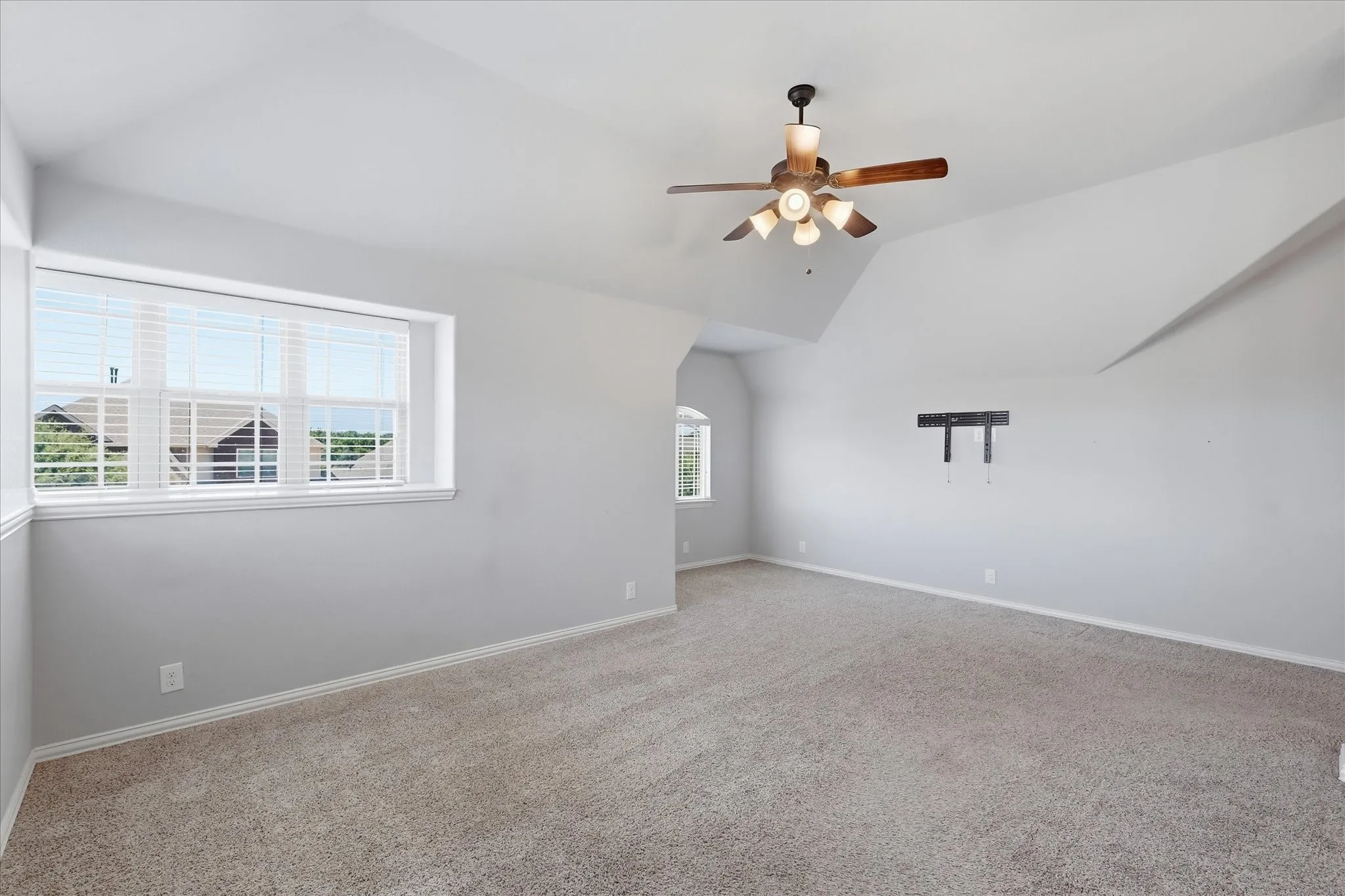 Single Family Residence For Sale in Collin County , 913 Birchwood Drive, Wylie, Texas 75098, 4 Bedroom, 4 Bathroom, 3 Garage spaces, 3,277 Sqft, built in 2016, mls#21330677, Real Estate Agent in Wylie, Homes For Sale in Collin county, Homes For Sale in Wylie, Realtor in Wylie Texas, Real Estate Brokerage Independent Realty Texas, Luminita Cordes Realtor