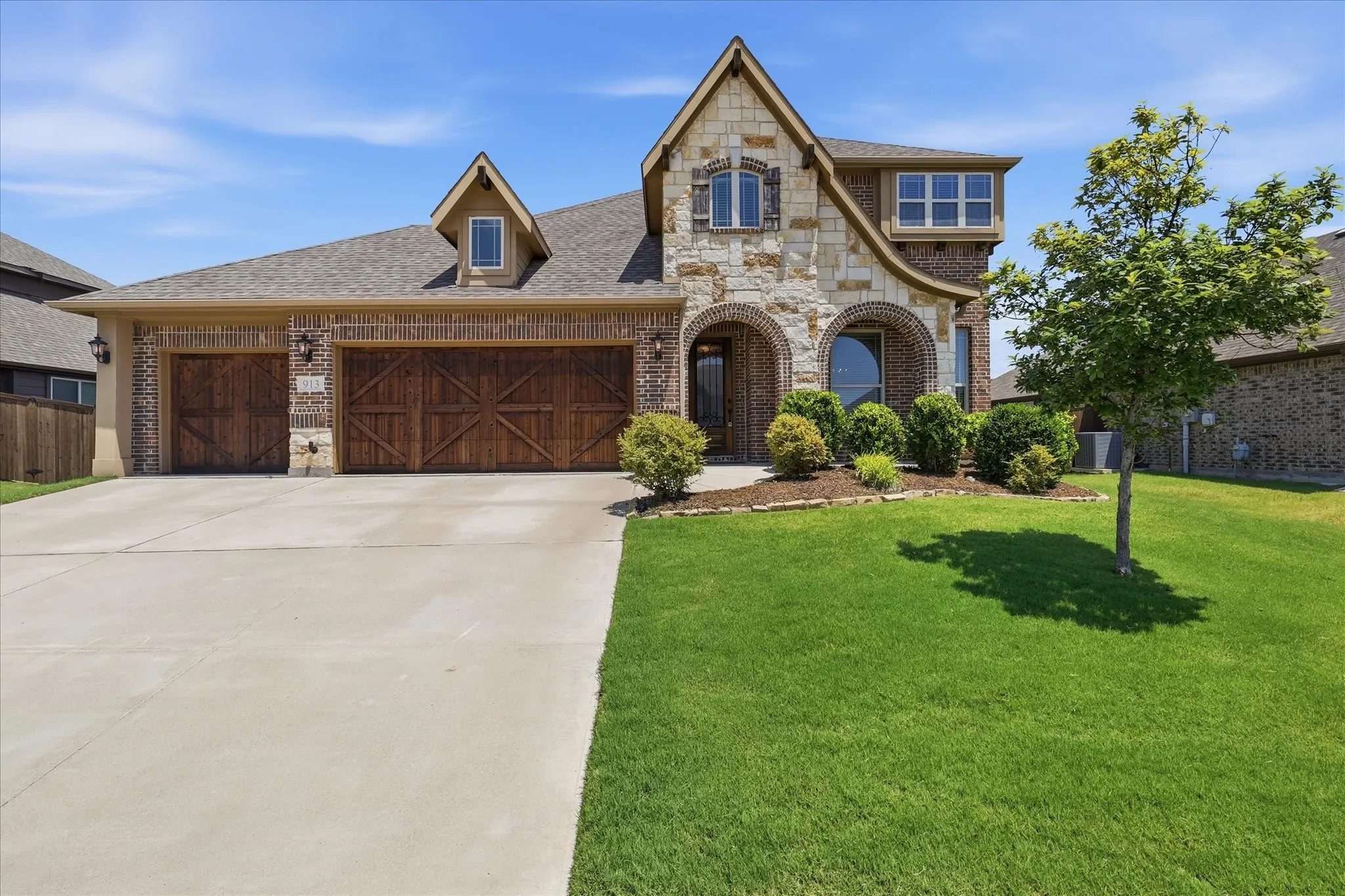 Beautiful 2017 Bloomfield Home in Wylie's Kreymer Estates