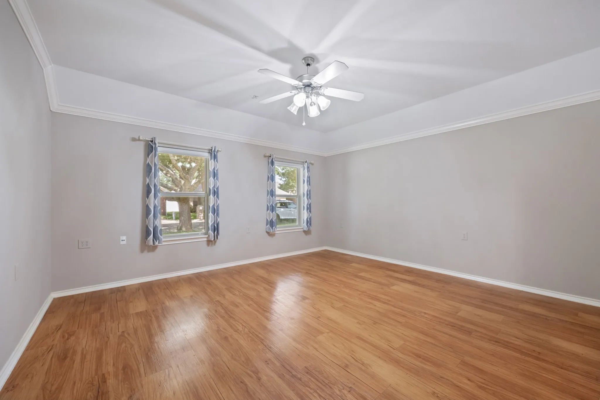 Single Family Residence For Sale in Ellis County , 104 Enchanted Court, Red Oak, Texas 75154, 2 Bedroom, 2 Bathroom, Garage spaces, 1,727 Sqft, built in 2003, mls#21347878, Real Estate Agent in Red Oak, Homes For Sale in Ellis county, Homes For Sale in Red Oak, Realtor in Red Oak Texas, Real Estate Brokerage Independent Realty Texas, Luminita Cordes Realtor