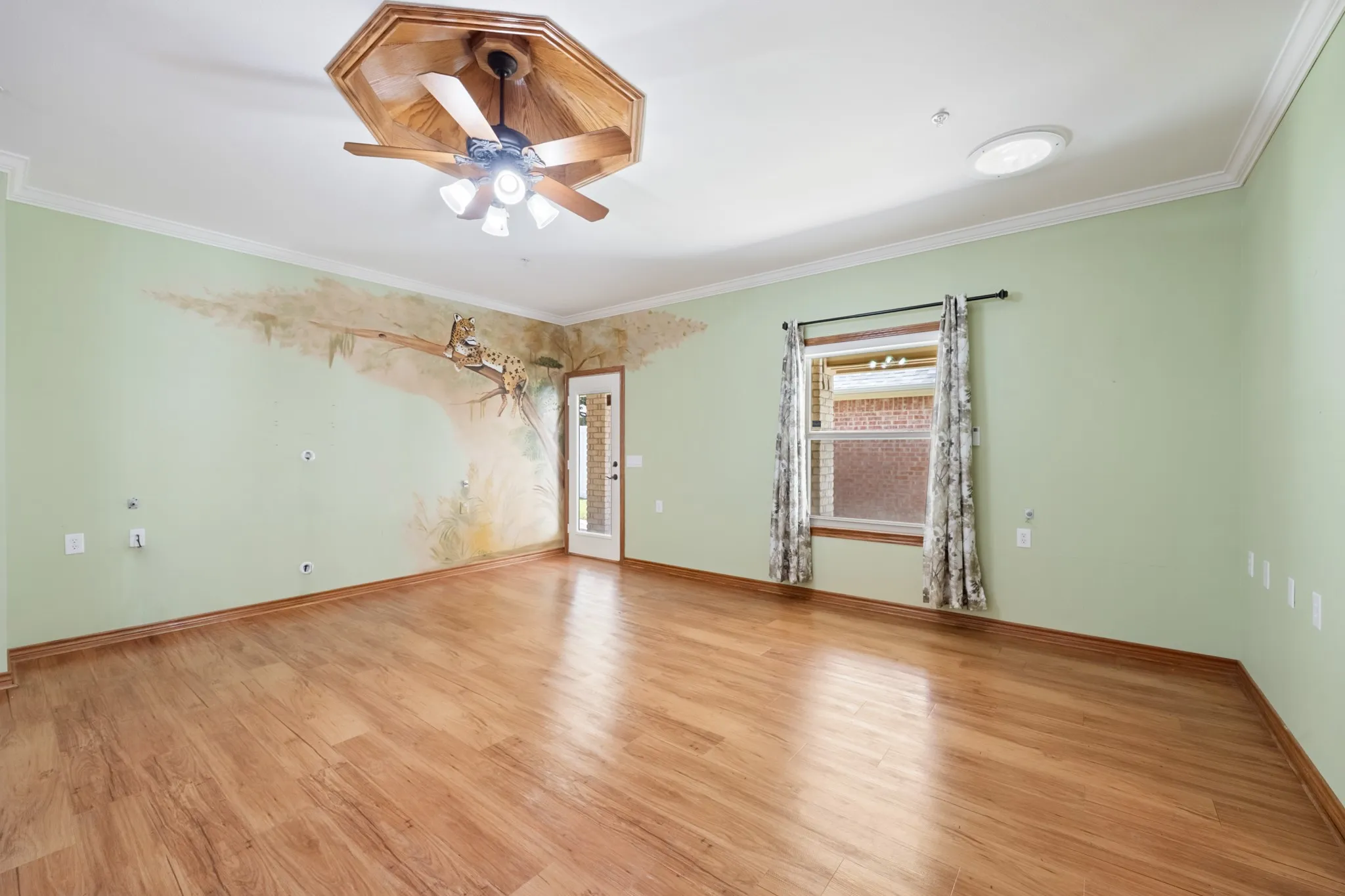 Single Family Residence For Sale in Ellis County , 104 Enchanted Court, Red Oak, Texas 75154, 2 Bedroom, 2 Bathroom, Garage spaces, 1,727 Sqft, built in 2003, mls#21347878, Real Estate Agent in Red Oak, Homes For Sale in Ellis county, Homes For Sale in Red Oak, Realtor in Red Oak Texas, Real Estate Brokerage Independent Realty Texas, Luminita Cordes Realtor