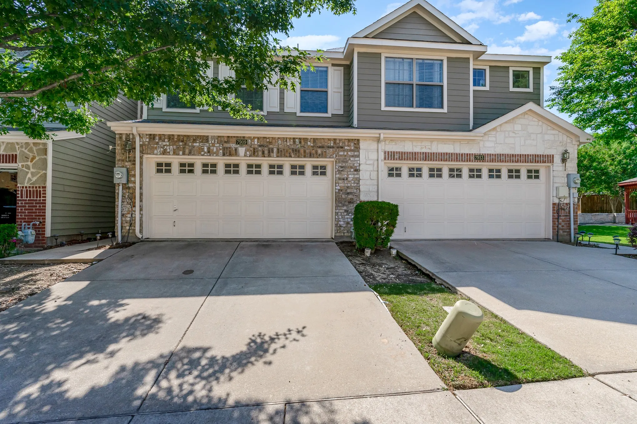 Townhouse For Rent in Collin County , 7909 Eddie Drive, Plano, Texas 75025, 3 Bedroom, 3 Bathroom, 2 Garage spaces, 1,602 Sqft, built in 2007, mls#21350704, Real Estate Agent in Plano, Homes For Rent in Collin county, Homes For Rent in Plano, Realtor in Plano Texas, Real Estate Brokerage Independent Realty Texas, Luminita Cordes Realtor