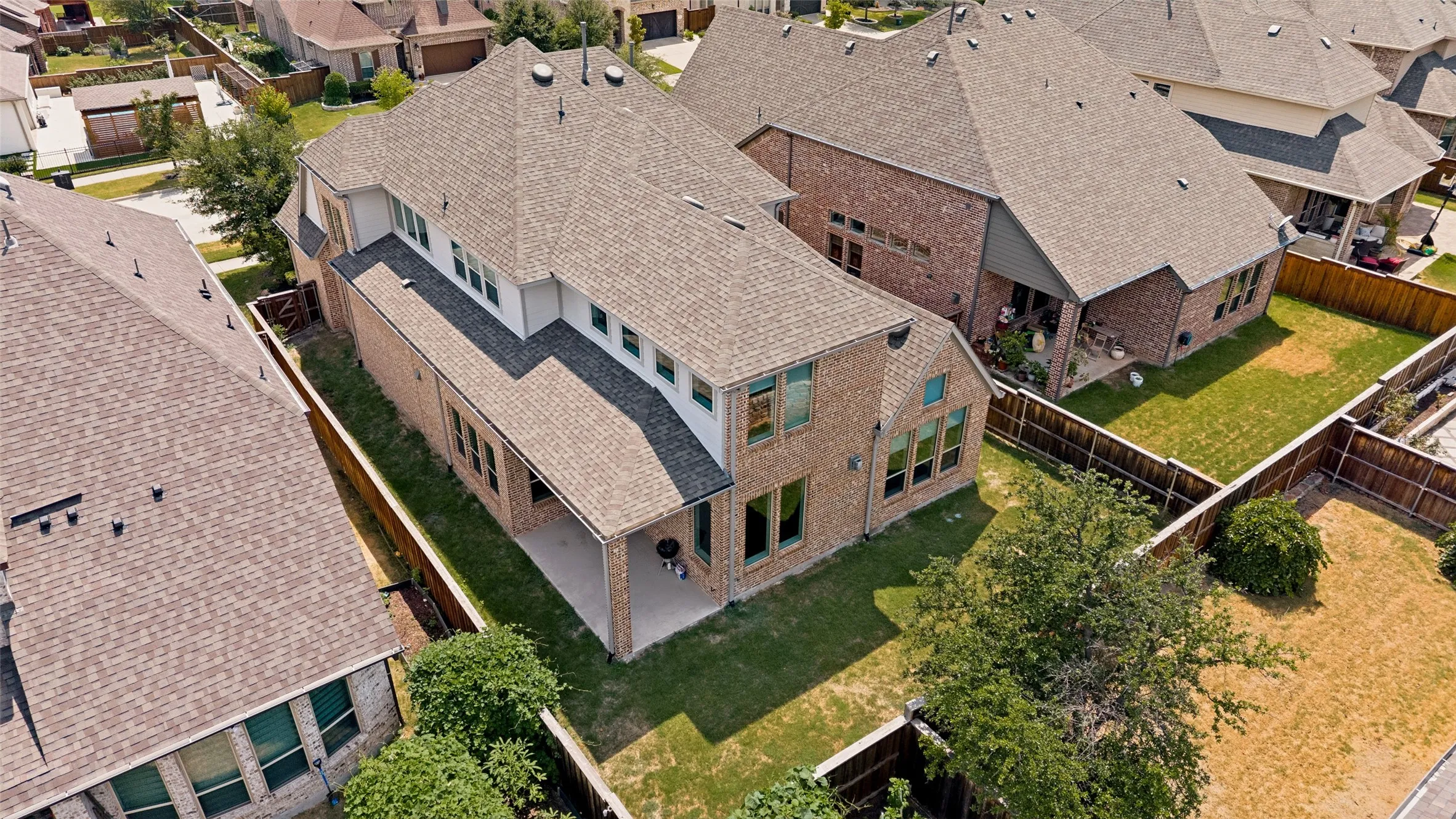 Single Family Residence For Sale in Denton County , 764 Thoroughbred Avenue, Frisco, Texas 75036, 4 Bedroom, 5 Bathroom, 2 Garage spaces, 3,587 Sqft, built in 2017, mls#21350635, Real Estate Agent in Frisco, Homes For Sale in Denton county, Homes For Sale in Frisco, Realtor in Frisco Texas, Real Estate Brokerage Independent Realty Texas, Luminita Cordes Realtor