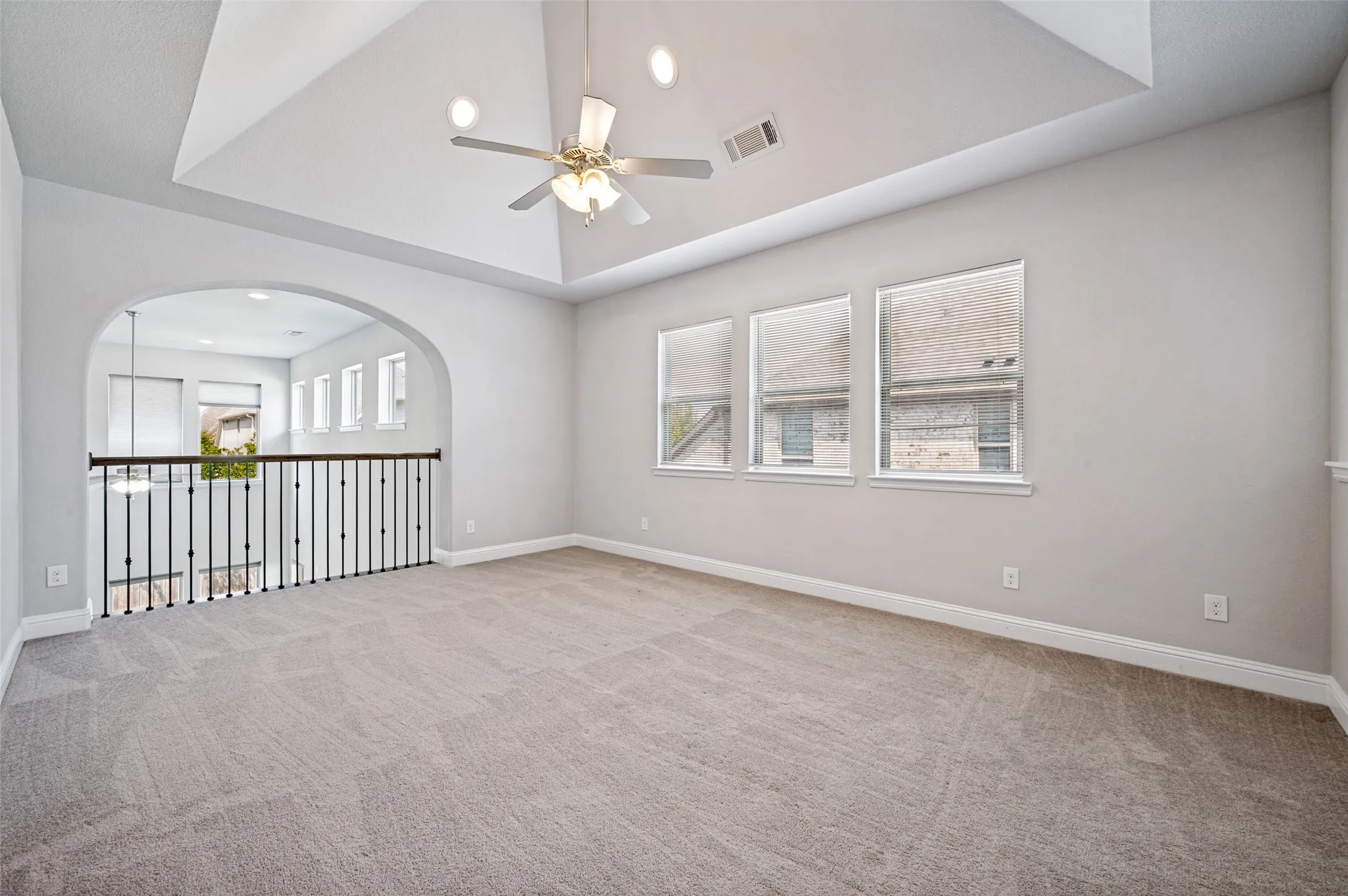 Single Family Residence For Sale in Denton County , 764 Thoroughbred Avenue, Frisco, Texas 75036, 4 Bedroom, 5 Bathroom, 2 Garage spaces, 3,587 Sqft, built in 2017, mls#21350635, Real Estate Agent in Frisco, Homes For Sale in Denton county, Homes For Sale in Frisco, Realtor in Frisco Texas, Real Estate Brokerage Independent Realty Texas, Luminita Cordes Realtor