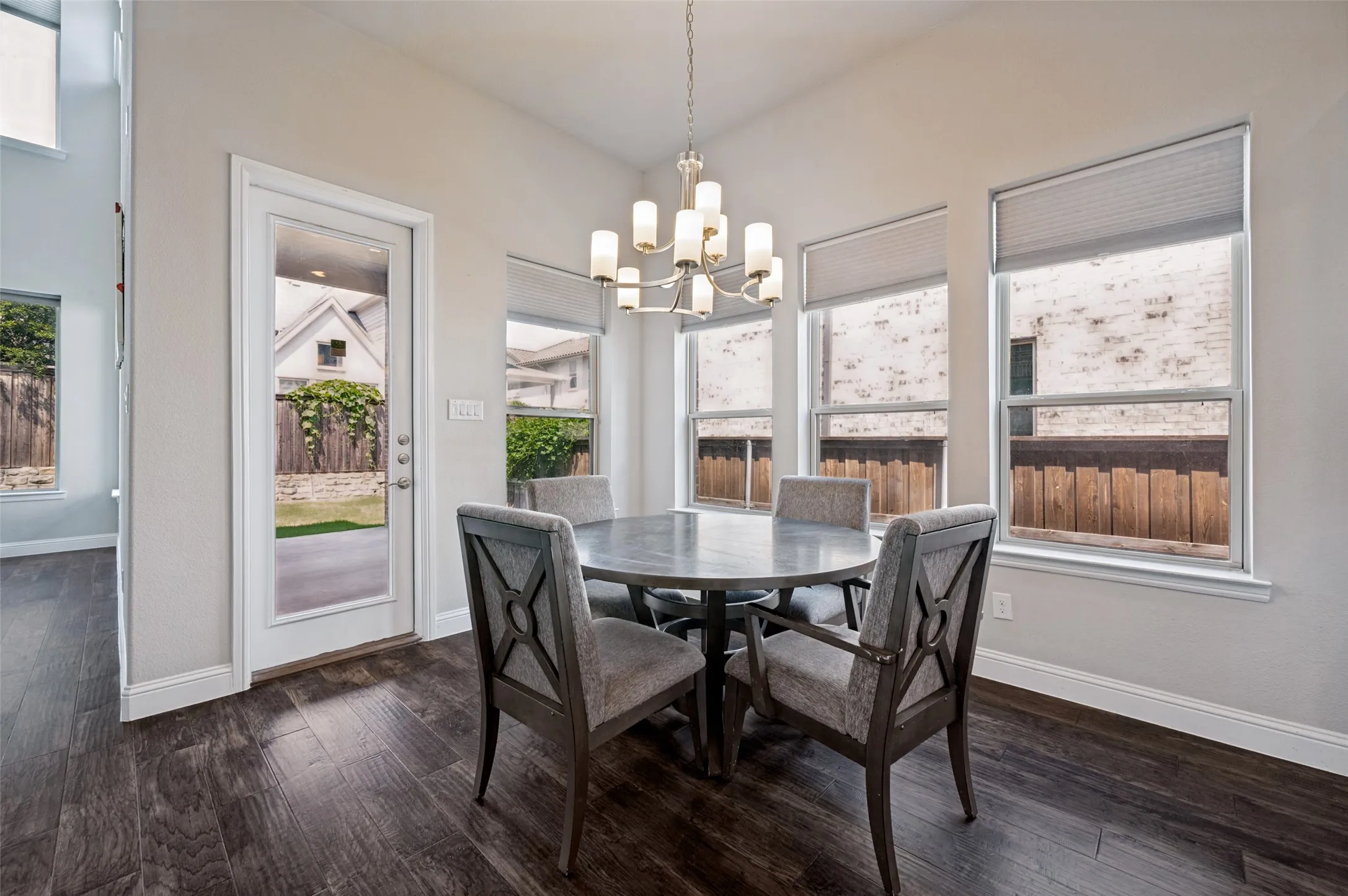 Single Family Residence For Sale in Denton County , 764 Thoroughbred Avenue, Frisco, Texas 75036, 4 Bedroom, 5 Bathroom, 2 Garage spaces, 3,587 Sqft, built in 2017, mls#21350635, Real Estate Agent in Frisco, Homes For Sale in Denton county, Homes For Sale in Frisco, Realtor in Frisco Texas, Real Estate Brokerage Independent Realty Texas, Luminita Cordes Realtor