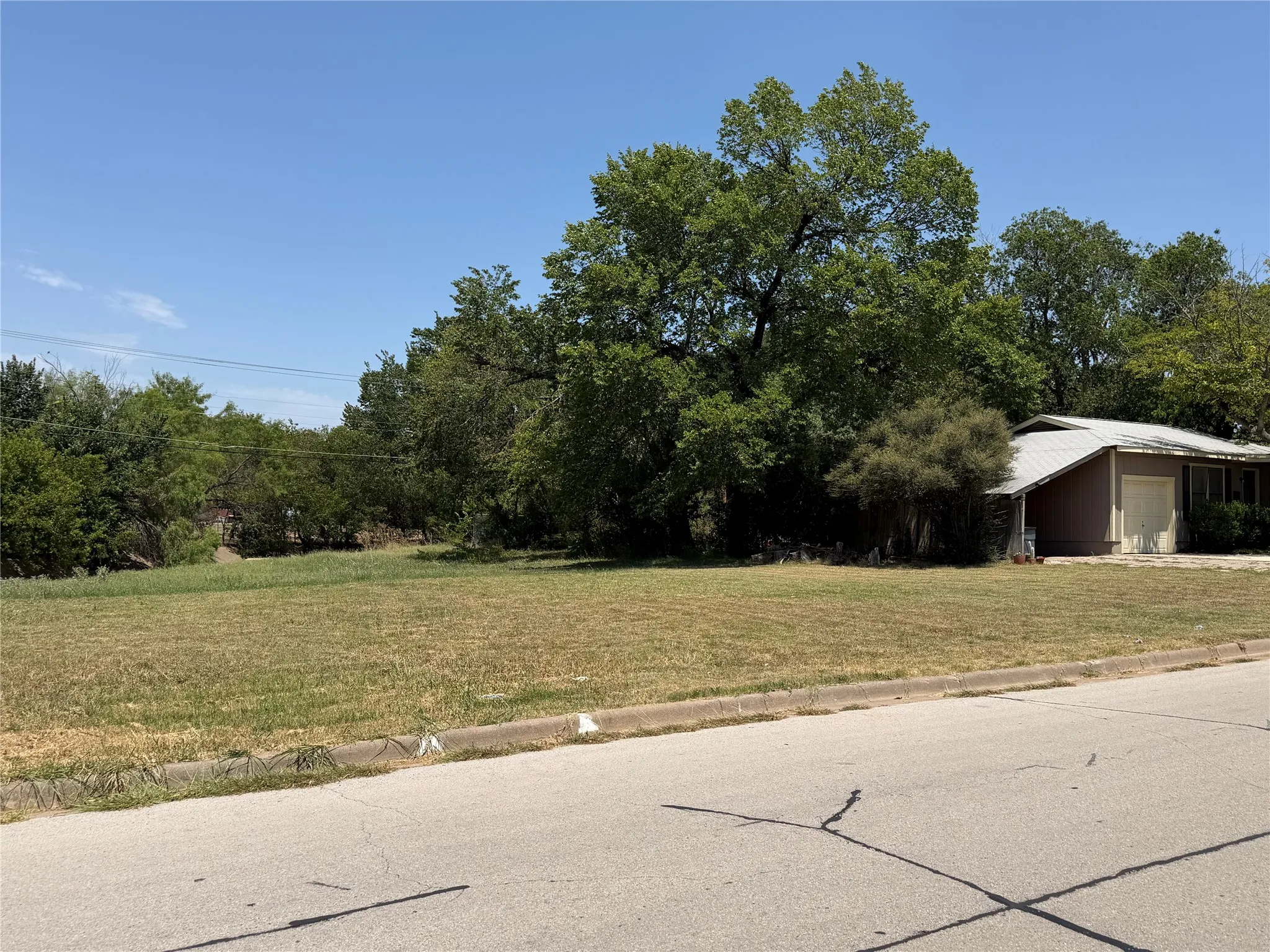 Improved Land For Sale in Tarrant County , 6541 Onyx Drive N, North Richland Hills, Texas 76180, 0, 0, Garage spaces, 0 Sqft, built in 0, Price $20,000, mls#21347346, Real Estate Agent in North Richland Hills, Homes For Sale in Tarrant county, Homes For Sale in North Richland Hills, Realtor in North Richland Hills Texas, Real Estate Brokerage Independent Realty Texas, Luminita Cordes Realtor