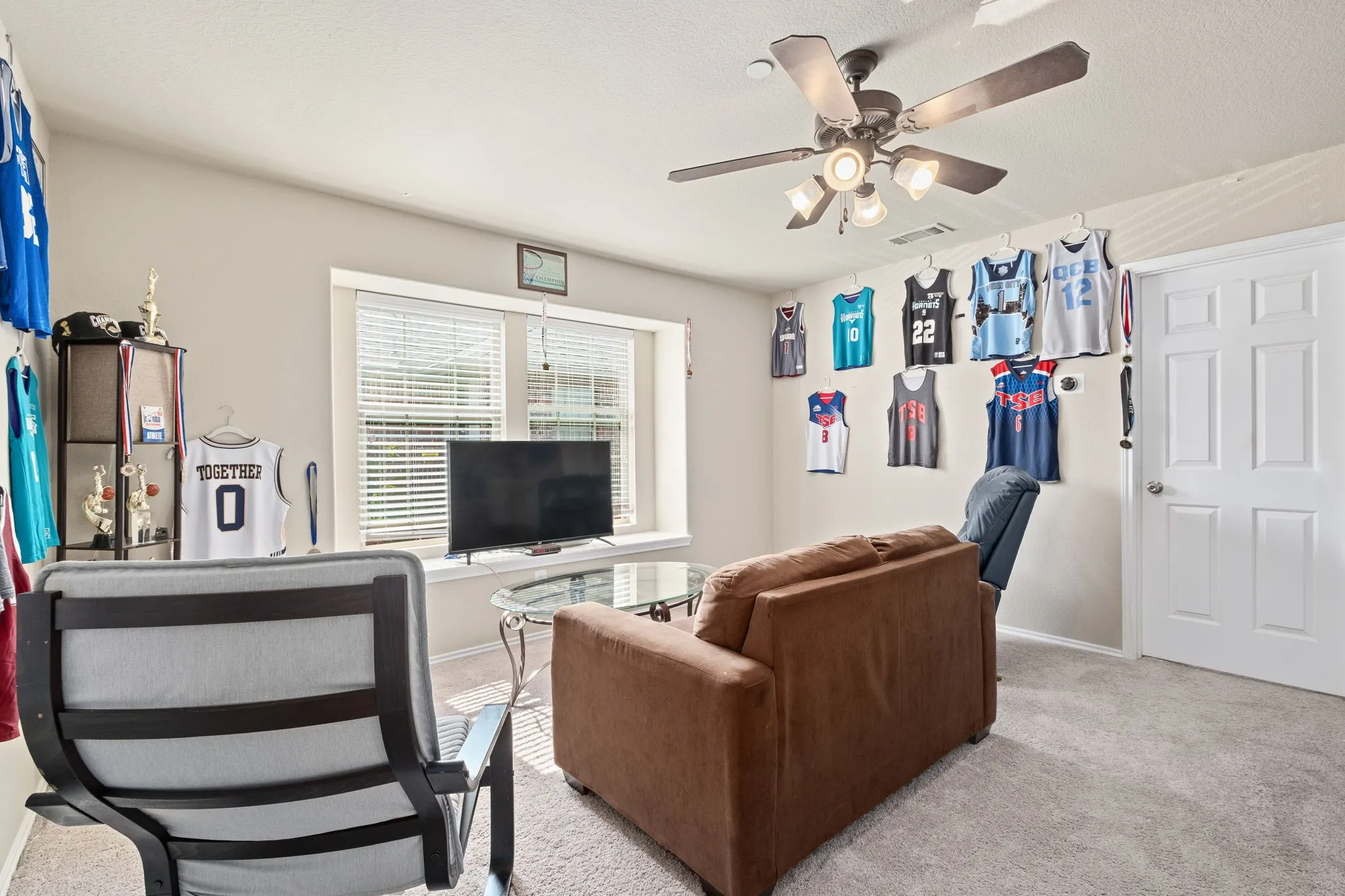 Townhouse For Rent in Collin County , 1160 Landon Lane, Allen, Texas 75013, 3 Bedroom, 3 Bathroom, 2 Garage spaces, 1,682 Sqft, built in 2007, mls#21350737, Real Estate Agent in Allen, Homes For Rent in Collin county, Homes For Rent in Allen, Realtor in Allen Texas, Real Estate Brokerage Independent Realty Texas, Luminita Cordes Realtor