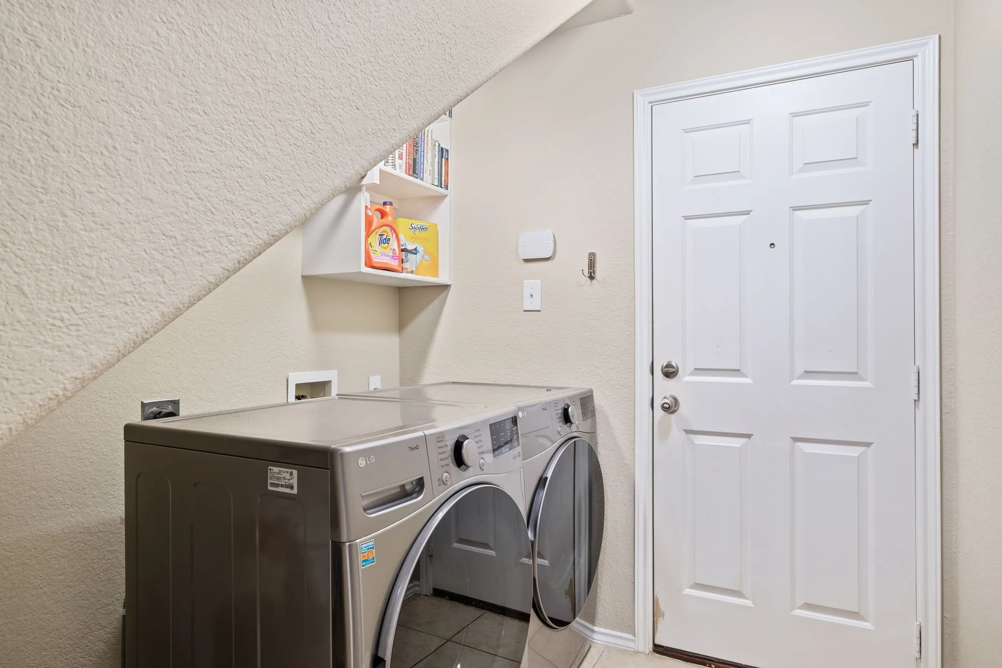 Townhouse For Rent in Collin County , 1160 Landon Lane, Allen, Texas 75013, 3 Bedroom, 3 Bathroom, 2 Garage spaces, 1,682 Sqft, built in 2007, mls#21350737, Real Estate Agent in Allen, Homes For Rent in Collin county, Homes For Rent in Allen, Realtor in Allen Texas, Real Estate Brokerage Independent Realty Texas, Luminita Cordes Realtor