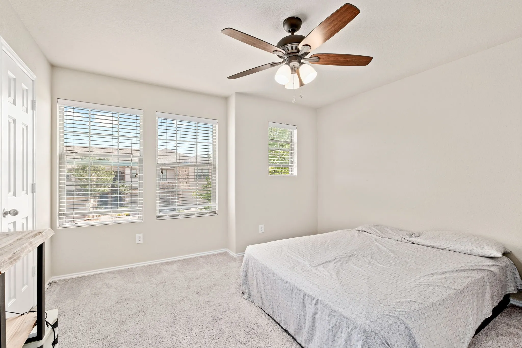 Townhouse For Rent in Collin County , 1160 Landon Lane, Allen, Texas 75013, 3 Bedroom, 3 Bathroom, 2 Garage spaces, 1,682 Sqft, built in 2007, mls#21350737, Real Estate Agent in Allen, Homes For Rent in Collin county, Homes For Rent in Allen, Realtor in Allen Texas, Real Estate Brokerage Independent Realty Texas, Luminita Cordes Realtor