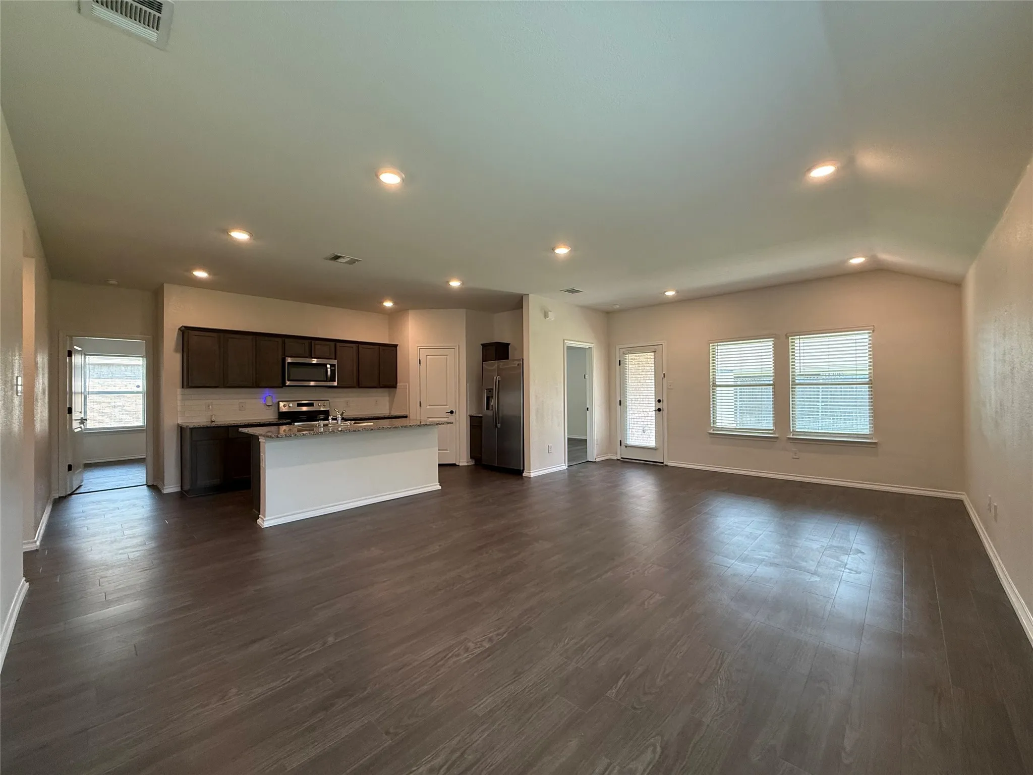 Single Family Residence For Rent in Dallas County , 2702 Marotto Way, Seagoville, Texas 75159, 3 Bedroom, 2 Bathroom, 2 Garage spaces, 1,531 Sqft, built in 2020, mls#21350743, Real Estate Agent in Seagoville, Homes For Rent in Dallas county, Homes For Rent in Seagoville, Realtor in Seagoville Texas, Real Estate Brokerage Independent Realty Texas, Luminita Cordes Realtor