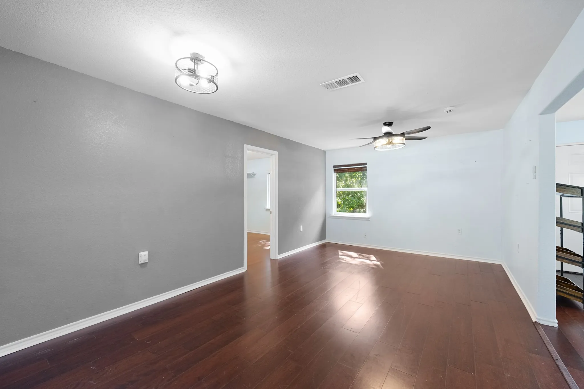 Single Family Residence For Sale in Henderson County , 120 Garner Drive, Mabank, Texas 75156, 3 Bedroom, 2 Bathroom, Garage spaces, 1,375 Sqft, built in 2018, mls#21350734, Real Estate Agent in Mabank, Homes For Sale in Henderson county, Homes For Sale in Mabank, Realtor in Mabank Texas, Real Estate Brokerage Independent Realty Texas, Luminita Cordes Realtor