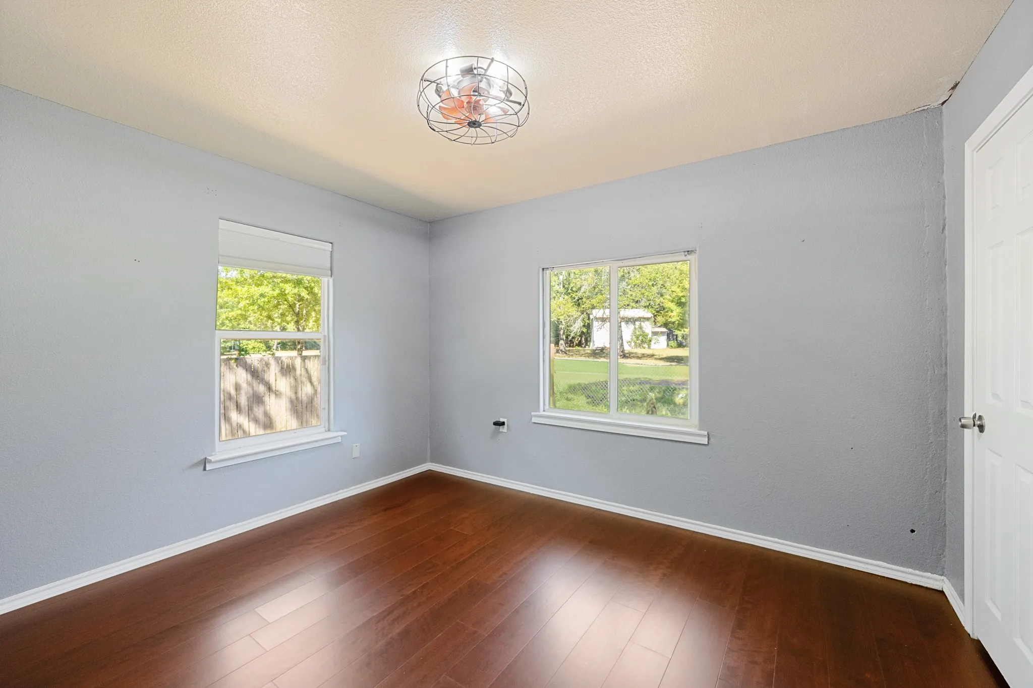 Single Family Residence For Sale in Henderson County , 120 Garner Drive, Mabank, Texas 75156, 3 Bedroom, 2 Bathroom, Garage spaces, 1,375 Sqft, built in 2018, mls#21350734, Real Estate Agent in Mabank, Homes For Sale in Henderson county, Homes For Sale in Mabank, Realtor in Mabank Texas, Real Estate Brokerage Independent Realty Texas, Luminita Cordes Realtor