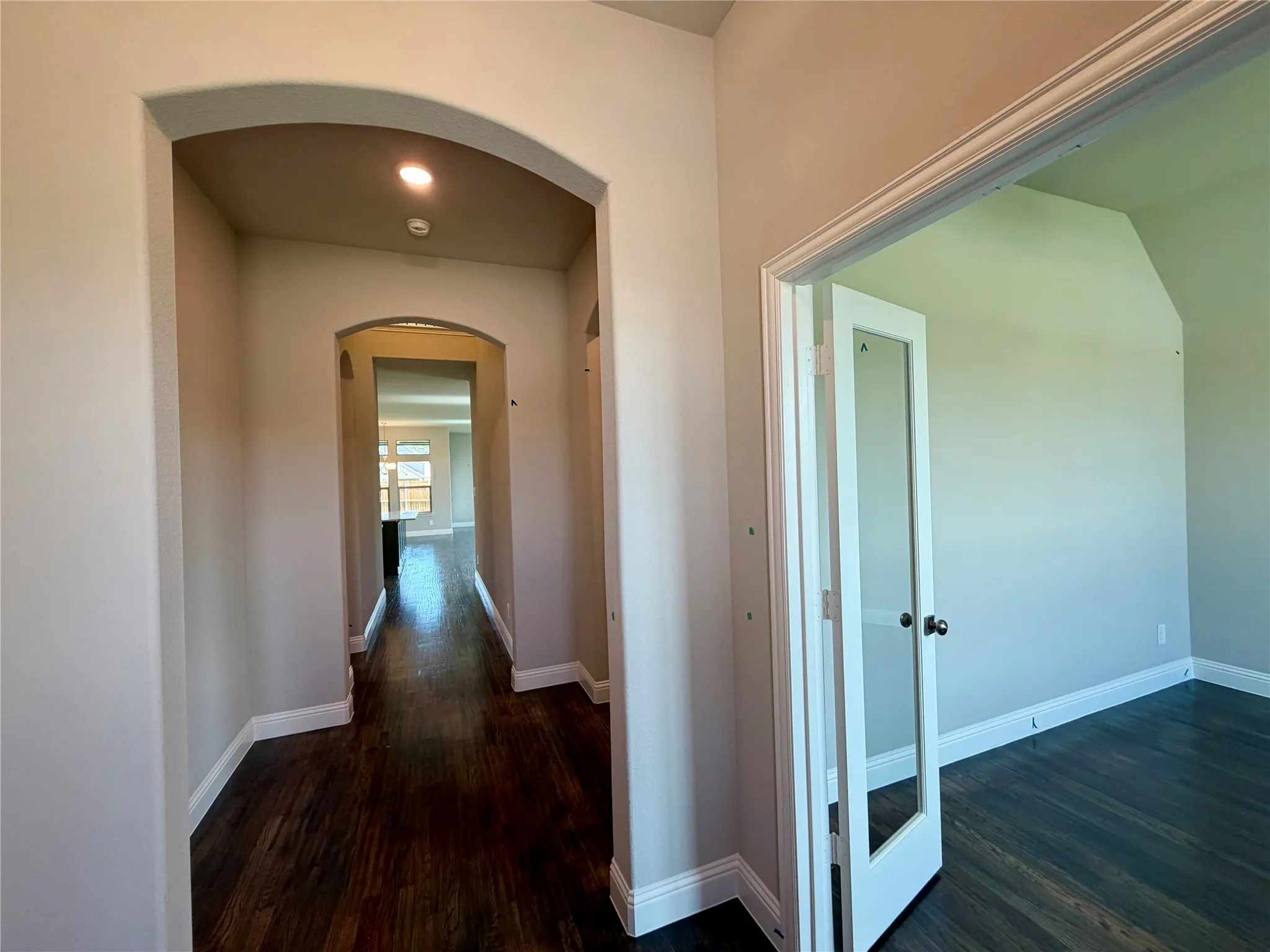 Inviting and open entry