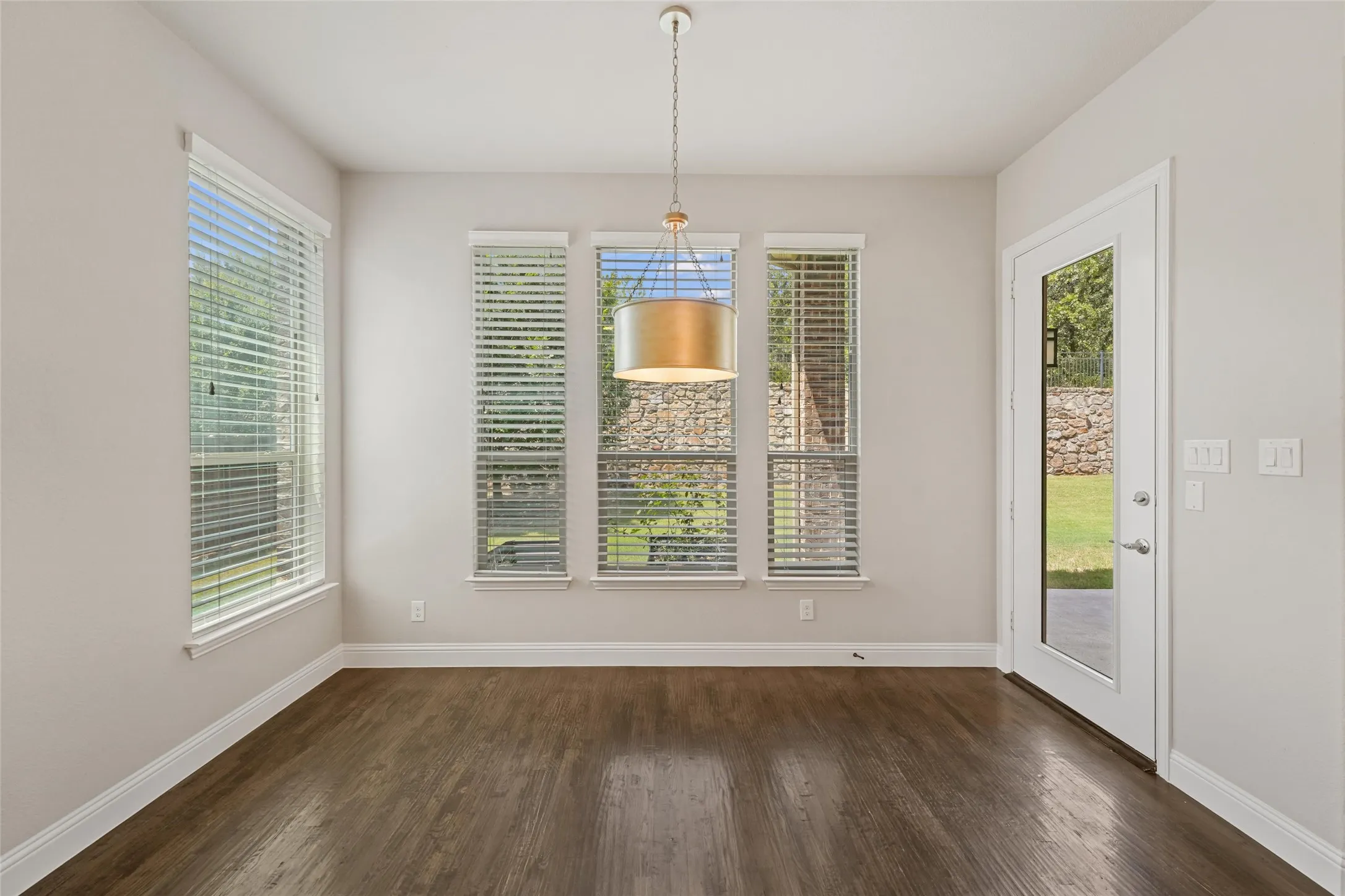 Second dining area at breakfast nook