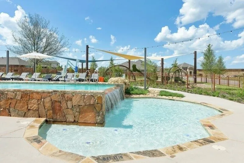 Canyon Falls Amenities Pool 2