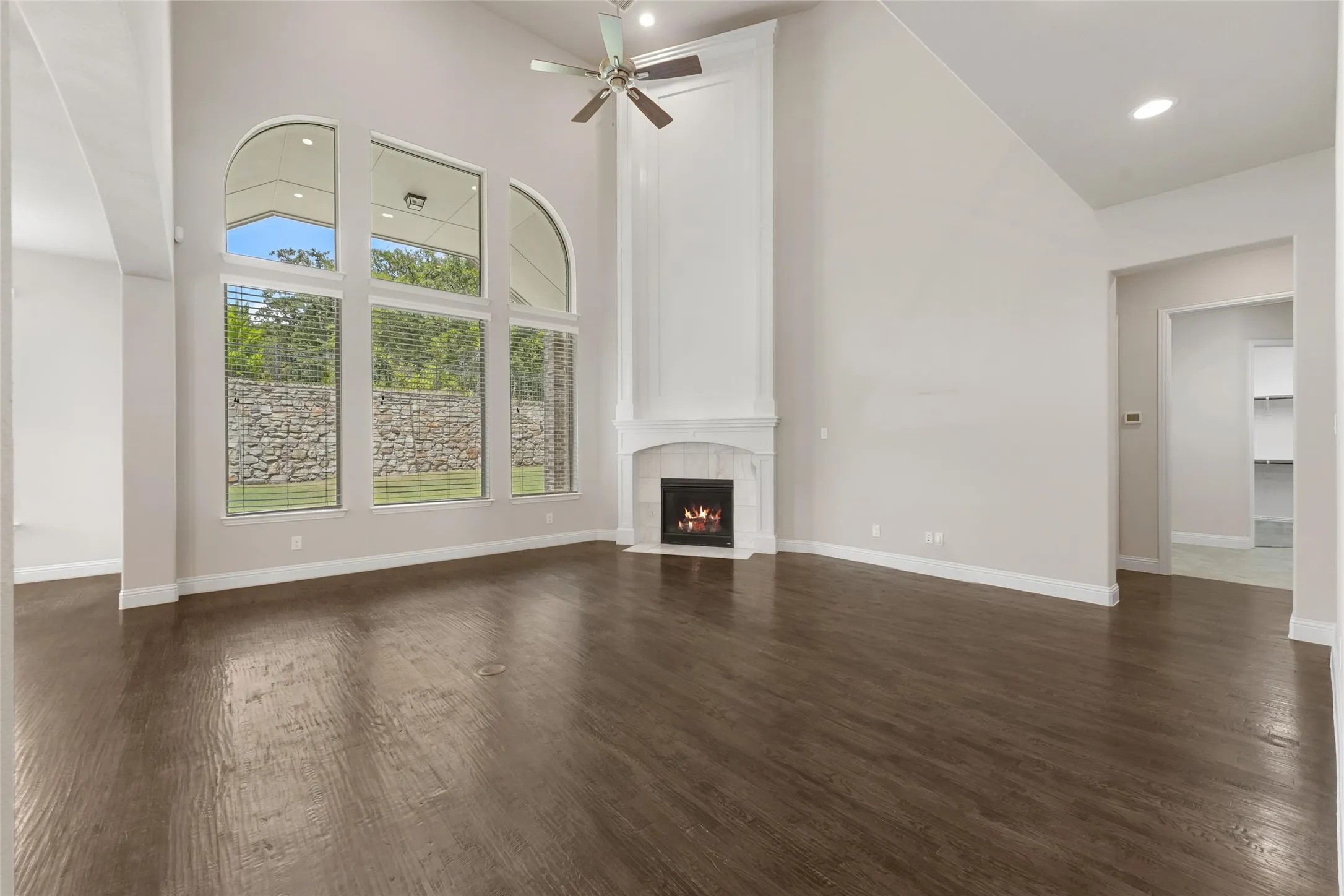 Single Family Residence For Sale in Denton County , 10846 Smoky Oak Trail, Argyle, Texas 76226, 5 Bedroom, 5 Bathroom, 3 Garage spaces, 4,971 Sqft, built in 2016, mls#21350701, Real Estate Agent in Argyle, Homes For Sale in Denton county, Homes For Sale in Argyle, Realtor in Argyle Texas, Real Estate Brokerage Independent Realty Texas, Luminita Cordes Realtor