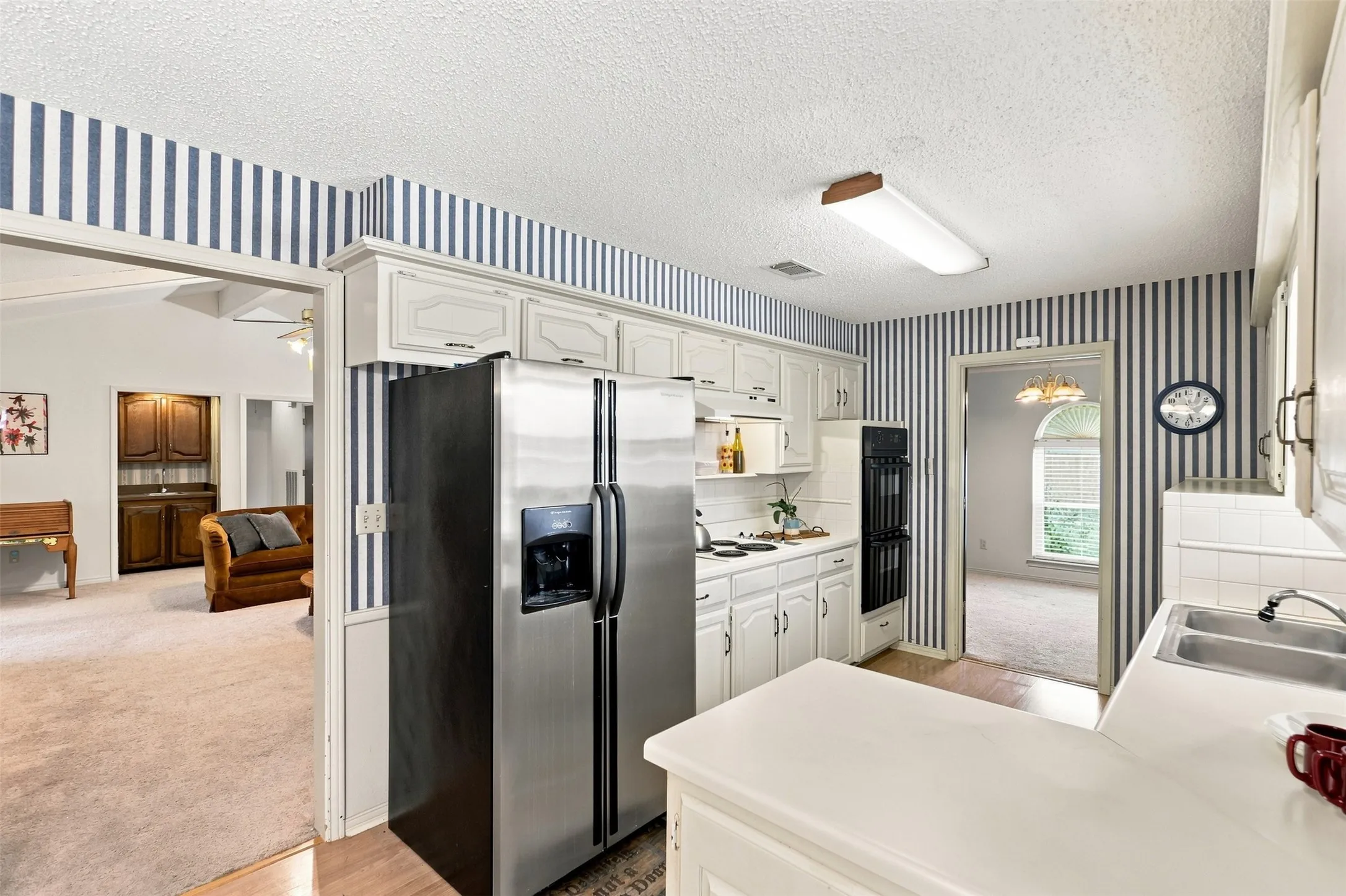 Single Family Residence For Sale in Dallas County , 1718 Merrimac Trail, Garland, Texas 75043, 3 Bedroom, 3 Bathroom, 2 Garage spaces, 2,356 Sqft, built in 1975, mls#21348832, Real Estate Agent in Garland, Homes For Sale in Dallas county, Homes For Sale in Garland, Realtor in Garland Texas, Real Estate Brokerage Independent Realty Texas, Luminita Cordes Realtor