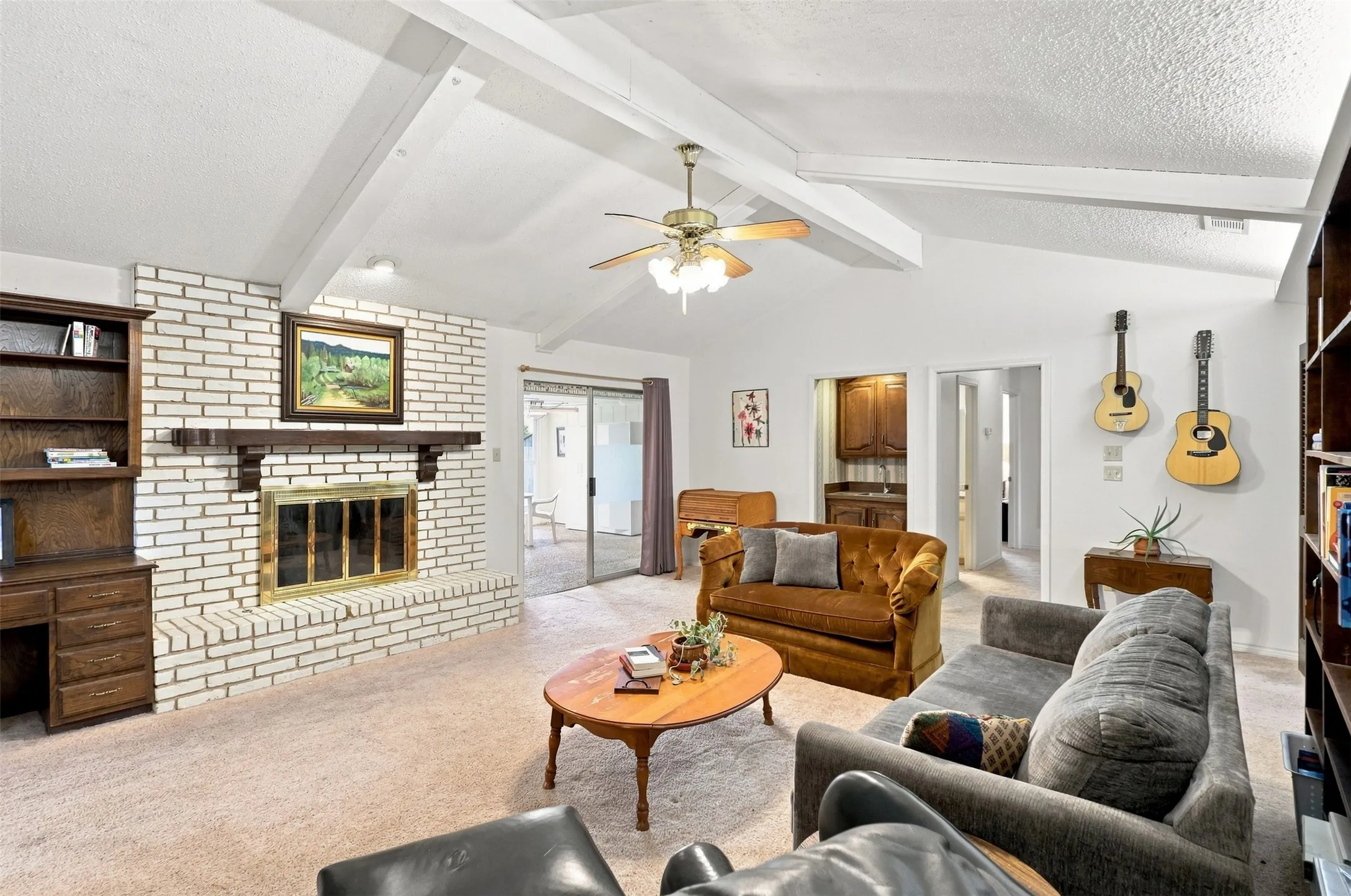 Gas fireplace