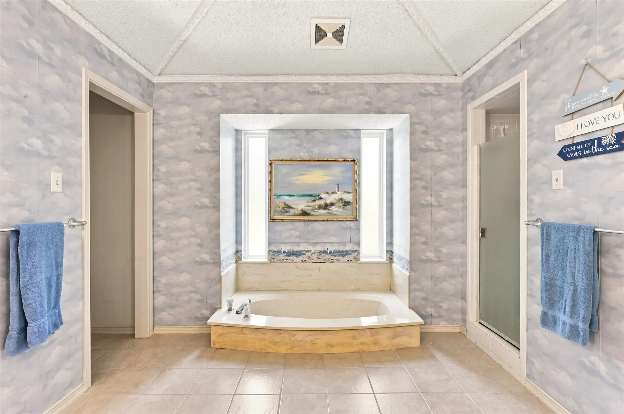 Single Family Residence For Sale in Dallas County , 1718 Merrimac Trail, Garland, Texas 75043, 3 Bedroom, 3 Bathroom, 2 Garage spaces, 2,356 Sqft, built in 1975, mls#21348832, Real Estate Agent in Garland, Homes For Sale in Dallas county, Homes For Sale in Garland, Realtor in Garland Texas, Real Estate Brokerage Independent Realty Texas, Luminita Cordes Realtor