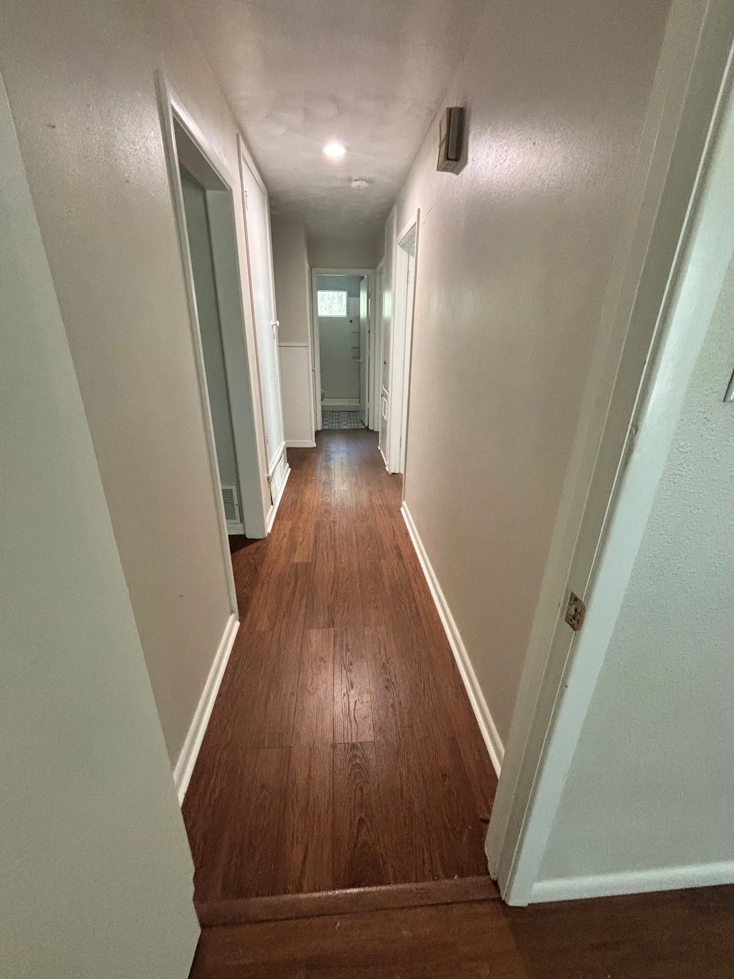 Single Family Residence For Sale in Denton County , 1204 Stuart Road, Denton, Texas 76209, 3 Bedroom, 1 Bathroom, 1 Garage spaces, 1,117 Sqft, built in 1959, mls#21341320, Real Estate Agent in Denton, Homes For Sale in Denton county, Homes For Sale in Denton, Realtor in Denton Texas, Real Estate Brokerage Independent Realty Texas, Luminita Cordes Realtor