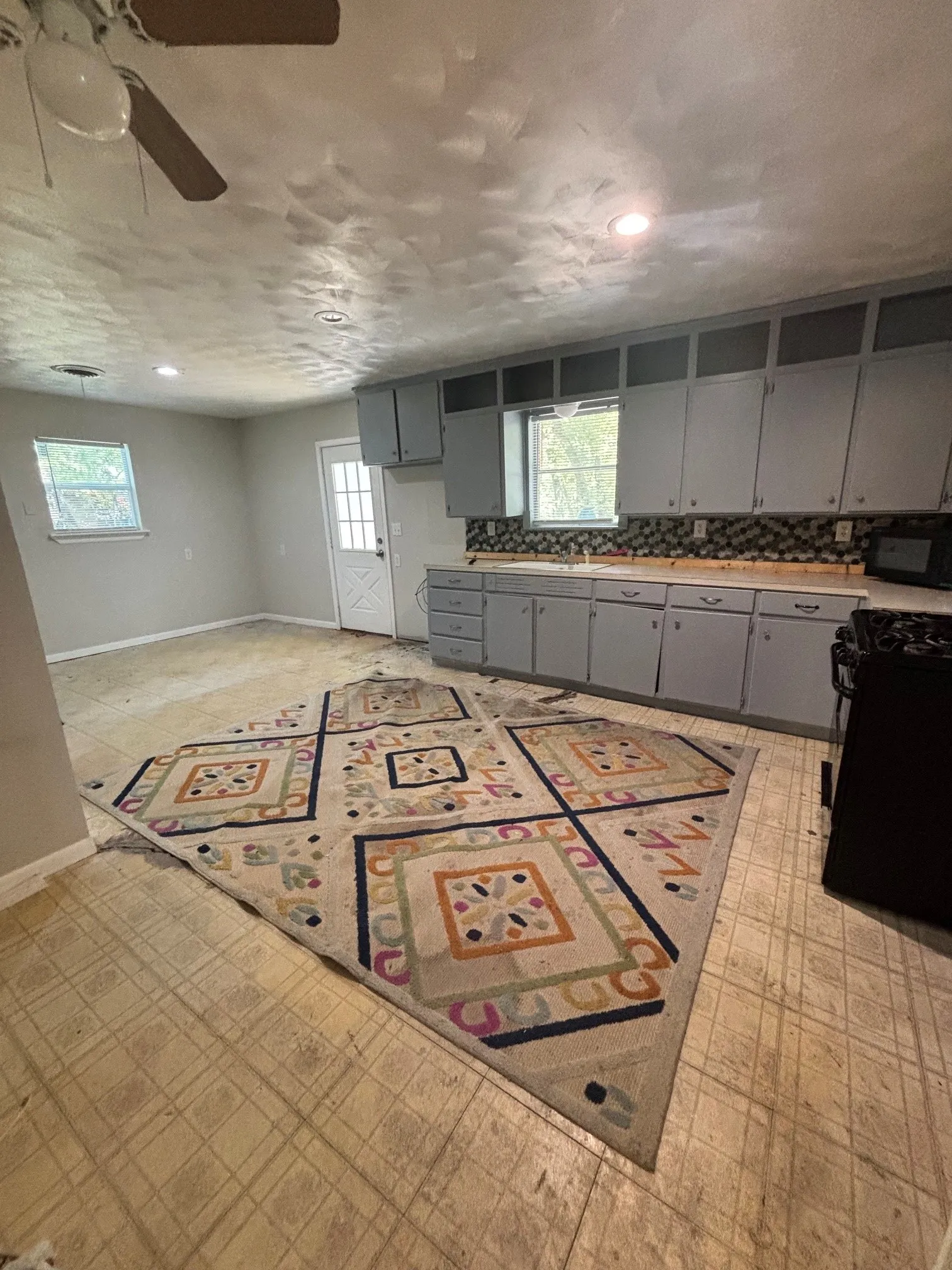 Single Family Residence For Sale in Denton County , 1204 Stuart Road, Denton, Texas 76209, 3 Bedroom, 1 Bathroom, 1 Garage spaces, 1,117 Sqft, built in 1959, mls#21341320, Real Estate Agent in Denton, Homes For Sale in Denton county, Homes For Sale in Denton, Realtor in Denton Texas, Real Estate Brokerage Independent Realty Texas, Luminita Cordes Realtor