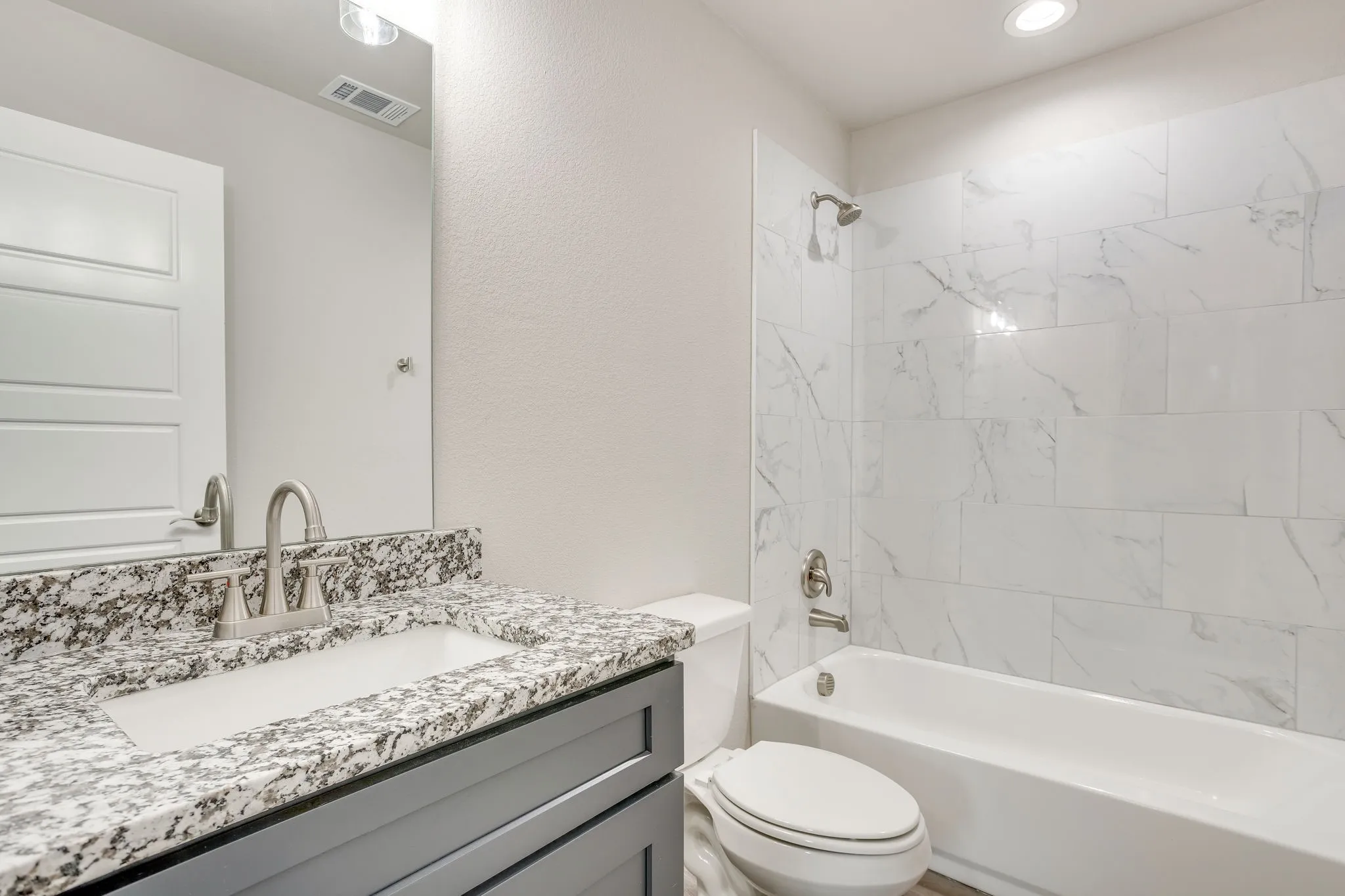 Duplex For Rent in Tarrant County , 933 River Road, Fort Worth, Texas 76114, 3 Bedroom, 3 Bathroom, Garage spaces, 1,448 Sqft, built in 2024, mls#21350755, Real Estate Agent in Fort Worth, Homes For Rent in Tarrant county, Homes For Rent in Fort Worth, Realtor in Fort Worth Texas, Real Estate Brokerage Independent Realty Texas, Luminita Cordes Realtor