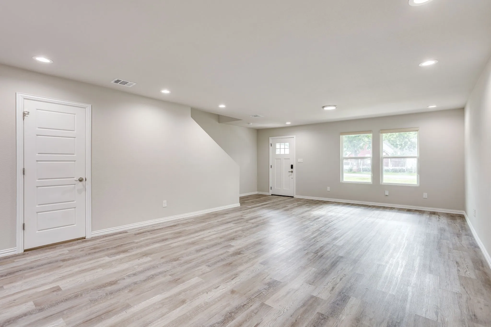 Duplex For Rent in Tarrant County , 933 River Road, Fort Worth, Texas 76114, 3 Bedroom, 3 Bathroom, Garage spaces, 1,448 Sqft, built in 2024, mls#21350755, Real Estate Agent in Fort Worth, Homes For Rent in Tarrant county, Homes For Rent in Fort Worth, Realtor in Fort Worth Texas, Real Estate Brokerage Independent Realty Texas, Luminita Cordes Realtor