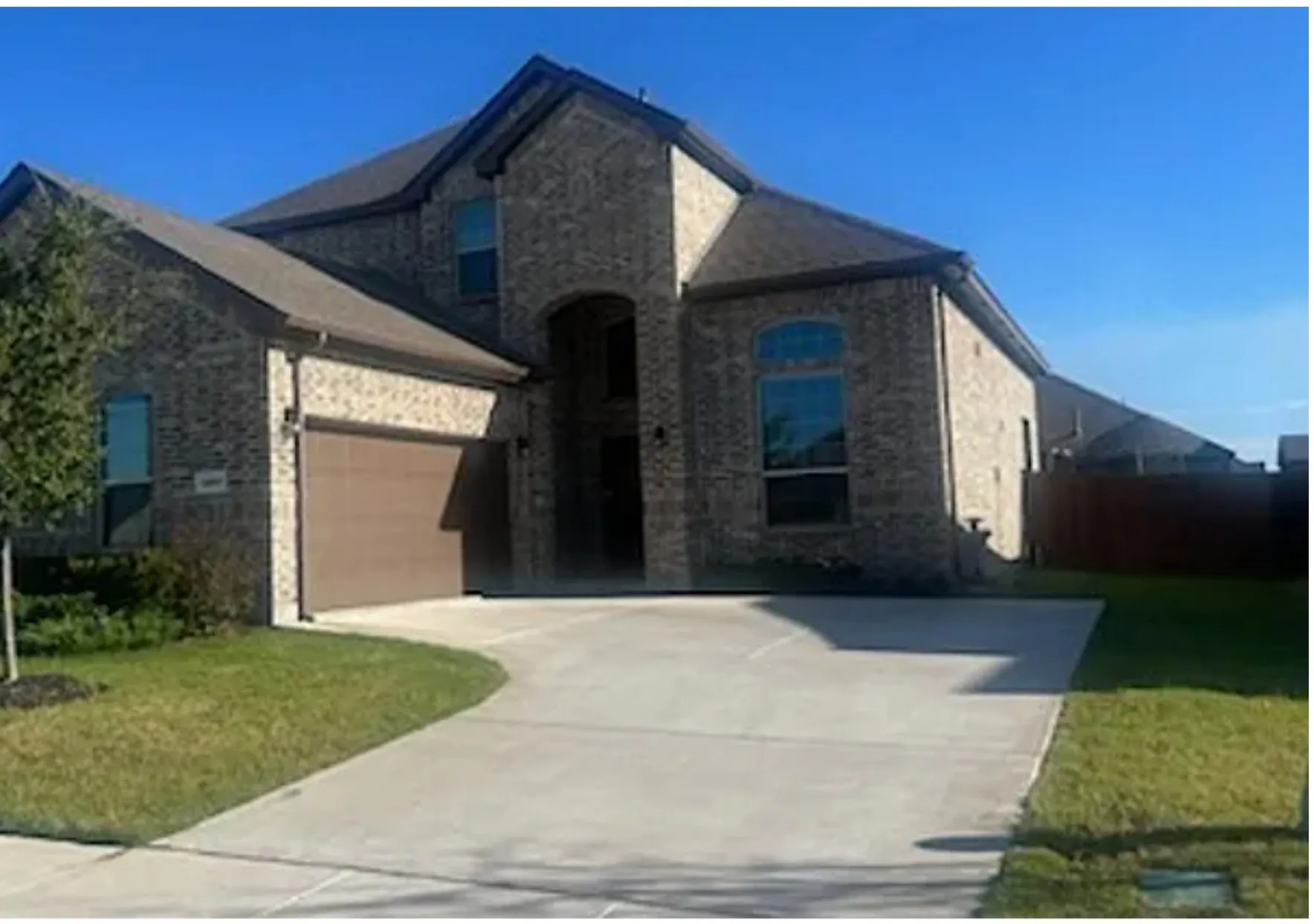 Single Family Residence For Sale in Ellis County , 3403 April Breeze, Grand Prairie, Texas 76065, 4 Bedroom, 3 Bathroom, 2 Garage spaces, 2,603 Sqft, built in 2021, mls#21350764, Real Estate Agent in Grand Prairie, Homes For Sale in Ellis county, Homes For Sale in Grand Prairie, Realtor in Grand Prairie Texas, Real Estate Brokerage Independent Realty Texas, Luminita Cordes Realtor