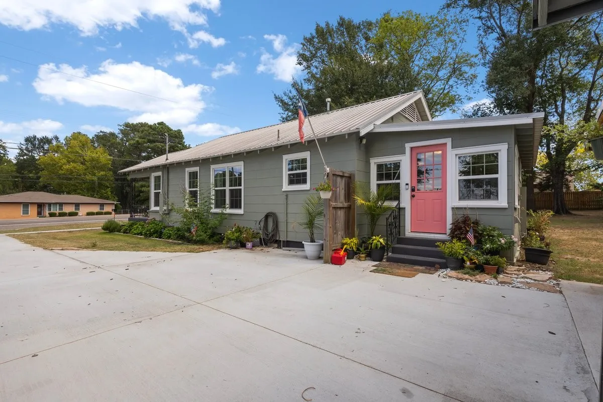 Single Family Residence For Sale in Wood County , 1241 N Beaulah Street, Hawkins, Texas 75765, 2 Bedroom, 2 Bathroom, 1 Garage spaces, 1,248 Sqft, built in 0, mls#21350766, Real Estate Agent in Hawkins, Homes For Sale in Wood county, Homes For Sale in Hawkins, Realtor in Hawkins Texas, Real Estate Brokerage Independent Realty Texas, Luminita Cordes Realtor