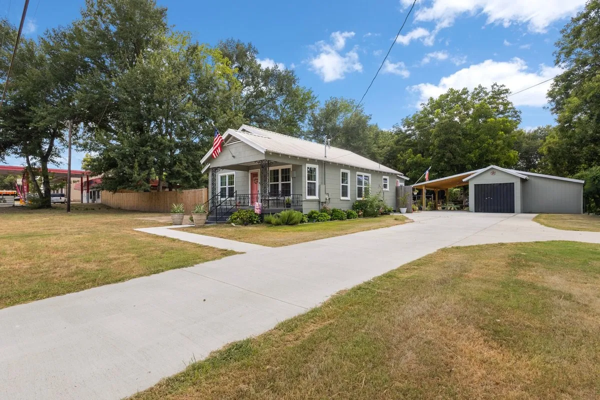 Single Family Residence For Sale in Wood County , 1241 N Beaulah Street, Hawkins, Texas 75765, 2 Bedroom, 2 Bathroom, 1 Garage spaces, 1,248 Sqft, built in 0, mls#21350766, Real Estate Agent in Hawkins, Homes For Sale in Wood county, Homes For Sale in Hawkins, Realtor in Hawkins Texas, Real Estate Brokerage Independent Realty Texas, Luminita Cordes Realtor
