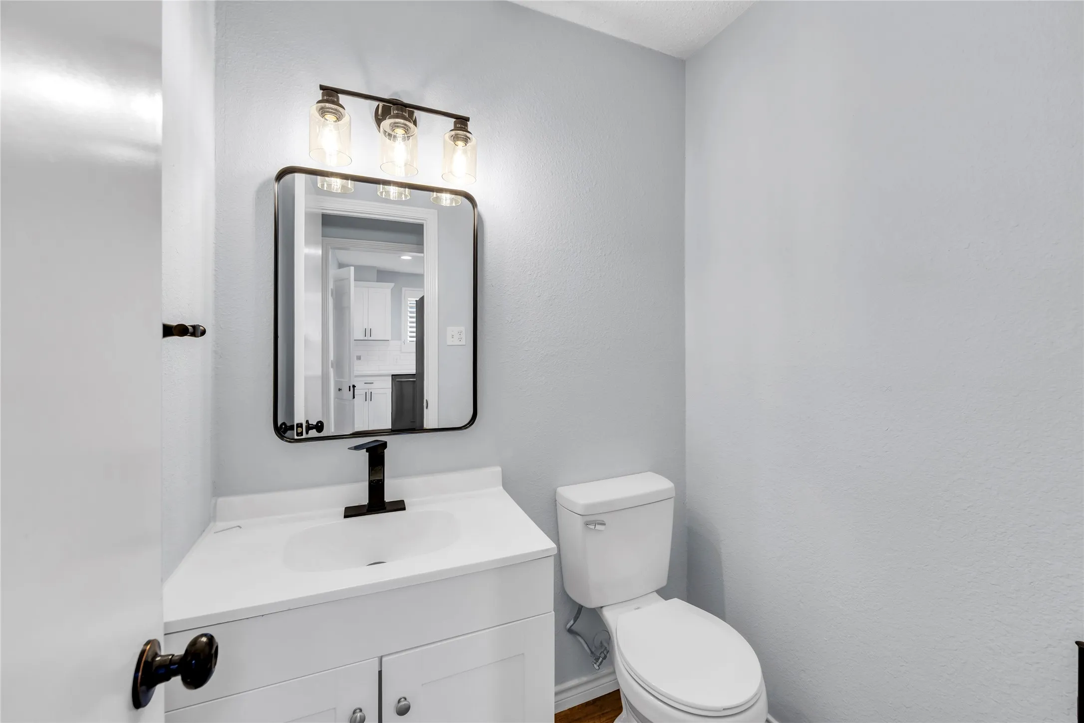 Townhouse For Rent in Rockwall County , 3109 Lakeside Drive, Rockwall, Texas 75087, 2 Bedroom, 2 Bathroom, 1 Garage spaces, 1,780 Sqft, built in 1976, mls#21350752, Real Estate Agent in Rockwall, Homes For Rent in Rockwall county, Homes For Rent in Rockwall, Realtor in Rockwall Texas, Real Estate Brokerage Independent Realty Texas, Luminita Cordes Realtor