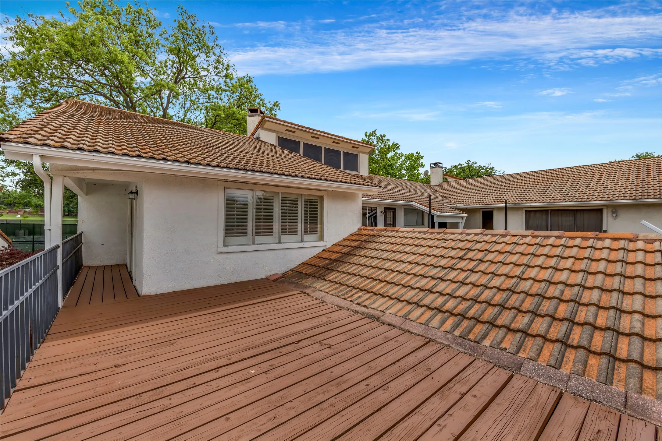 Townhouse For Rent in Rockwall County , 3109 Lakeside Drive, Rockwall, Texas 75087, 2 Bedroom, 2 Bathroom, 1 Garage spaces, 1,780 Sqft, built in 1976, mls#21350752, Real Estate Agent in Rockwall, Homes For Rent in Rockwall county, Homes For Rent in Rockwall, Realtor in Rockwall Texas, Real Estate Brokerage Independent Realty Texas, Luminita Cordes Realtor