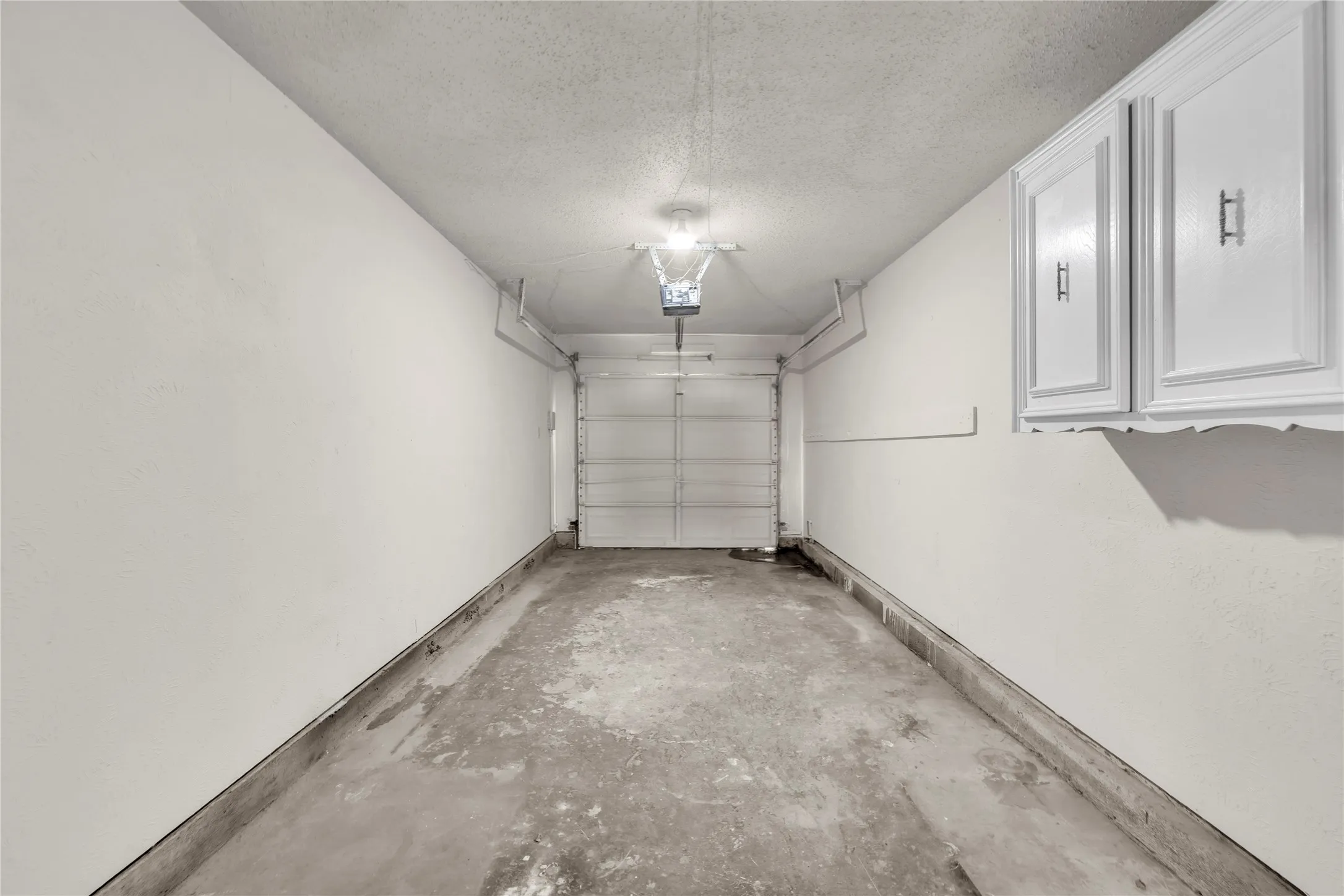 Townhouse For Rent in Rockwall County , 3109 Lakeside Drive, Rockwall, Texas 75087, 2 Bedroom, 2 Bathroom, 1 Garage spaces, 1,780 Sqft, built in 1976, mls#21350752, Real Estate Agent in Rockwall, Homes For Rent in Rockwall county, Homes For Rent in Rockwall, Realtor in Rockwall Texas, Real Estate Brokerage Independent Realty Texas, Luminita Cordes Realtor