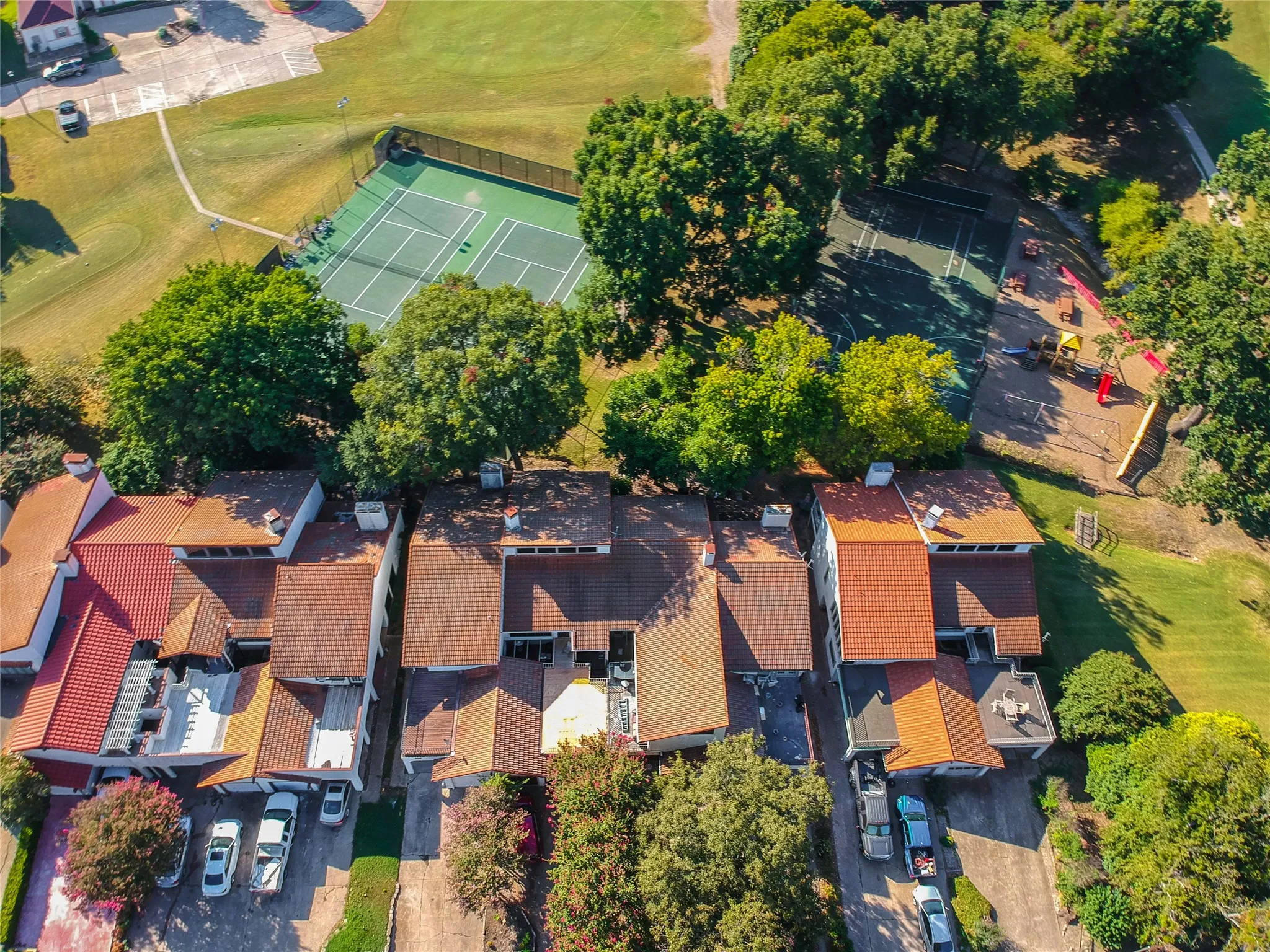 Townhouse For Rent in Rockwall County , 3109 Lakeside Drive, Rockwall, Texas 75087, 2 Bedroom, 2 Bathroom, 1 Garage spaces, 1,780 Sqft, built in 1976, mls#21350752, Real Estate Agent in Rockwall, Homes For Rent in Rockwall county, Homes For Rent in Rockwall, Realtor in Rockwall Texas, Real Estate Brokerage Independent Realty Texas, Luminita Cordes Realtor