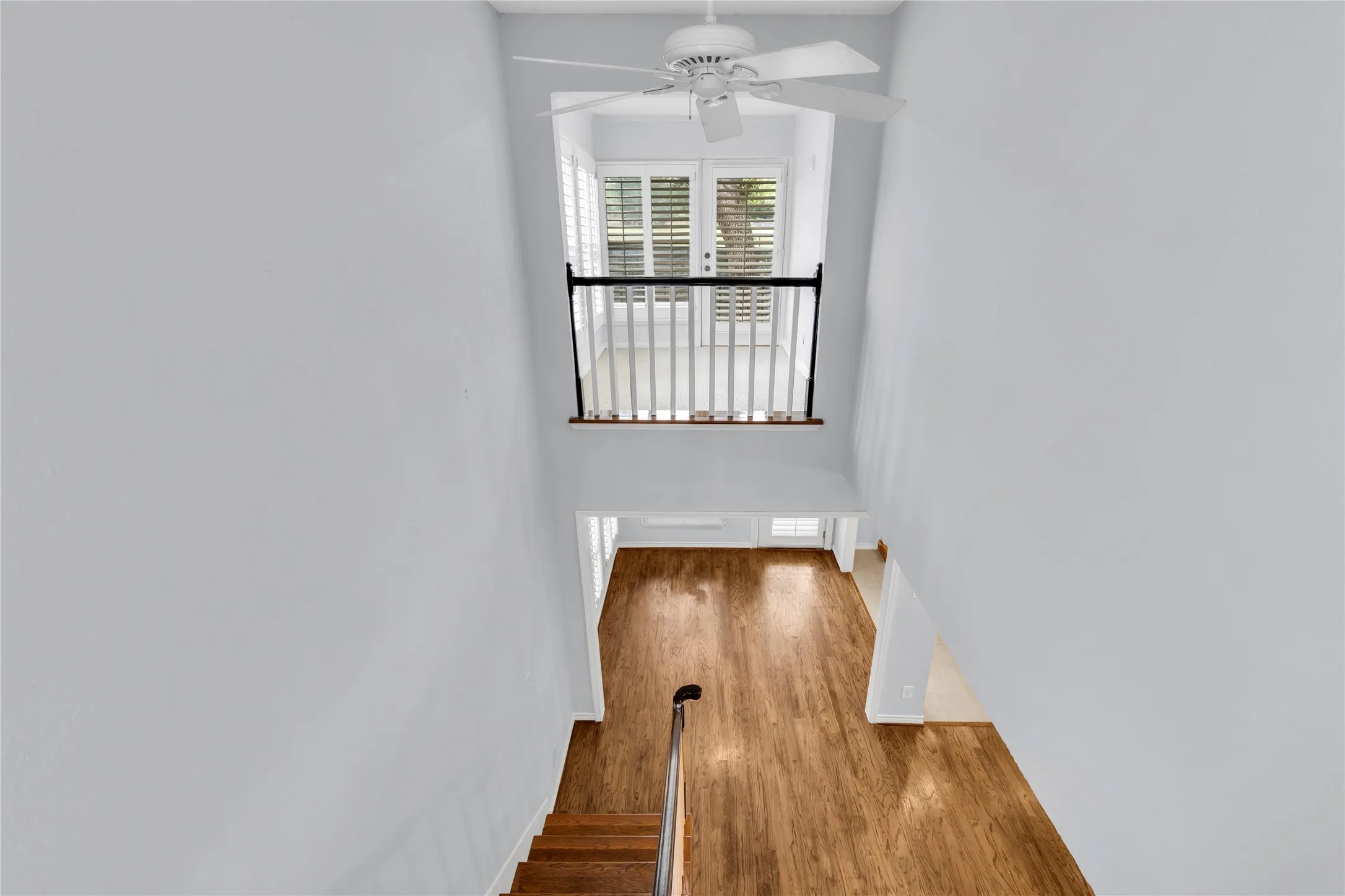 Townhouse For Rent in Rockwall County , 3109 Lakeside Drive, Rockwall, Texas 75087, 2 Bedroom, 2 Bathroom, 1 Garage spaces, 1,780 Sqft, built in 1976, mls#21350752, Real Estate Agent in Rockwall, Homes For Rent in Rockwall county, Homes For Rent in Rockwall, Realtor in Rockwall Texas, Real Estate Brokerage Independent Realty Texas, Luminita Cordes Realtor