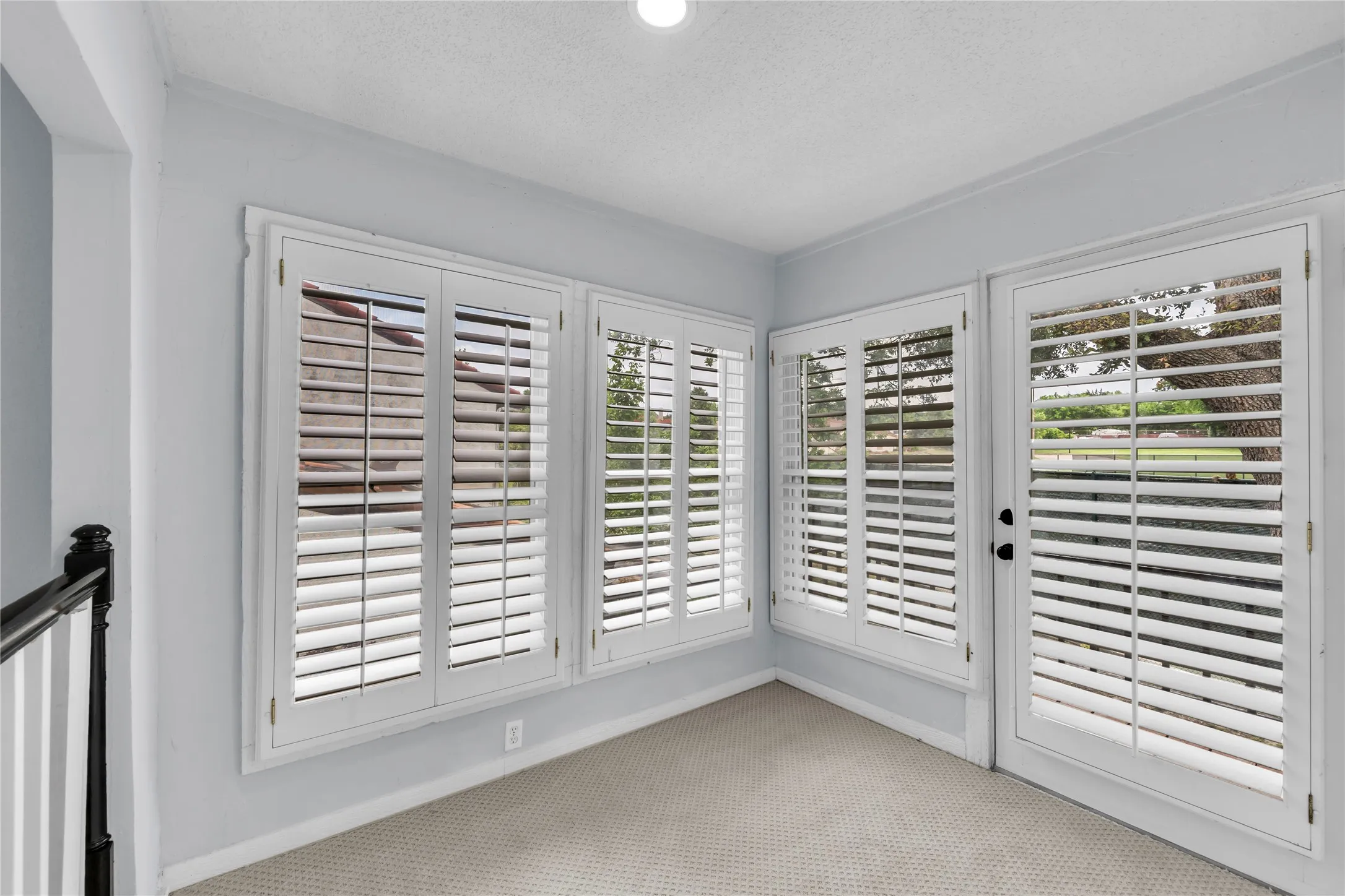 Townhouse For Rent in Rockwall County , 3109 Lakeside Drive, Rockwall, Texas 75087, 2 Bedroom, 2 Bathroom, 1 Garage spaces, 1,780 Sqft, built in 1976, mls#21350752, Real Estate Agent in Rockwall, Homes For Rent in Rockwall county, Homes For Rent in Rockwall, Realtor in Rockwall Texas, Real Estate Brokerage Independent Realty Texas, Luminita Cordes Realtor