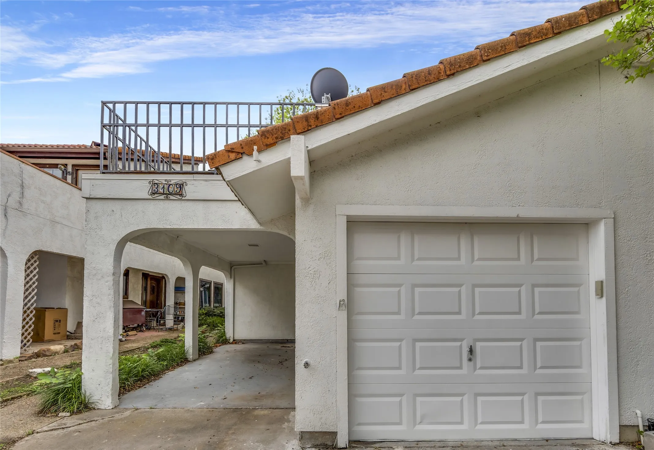 Townhouse For Rent in Rockwall County , 3109 Lakeside Drive, Rockwall, Texas 75087, 2 Bedroom, 2 Bathroom, 1 Garage spaces, 1,780 Sqft, built in 1976, mls#21350752, Real Estate Agent in Rockwall, Homes For Rent in Rockwall county, Homes For Rent in Rockwall, Realtor in Rockwall Texas, Real Estate Brokerage Independent Realty Texas, Luminita Cordes Realtor