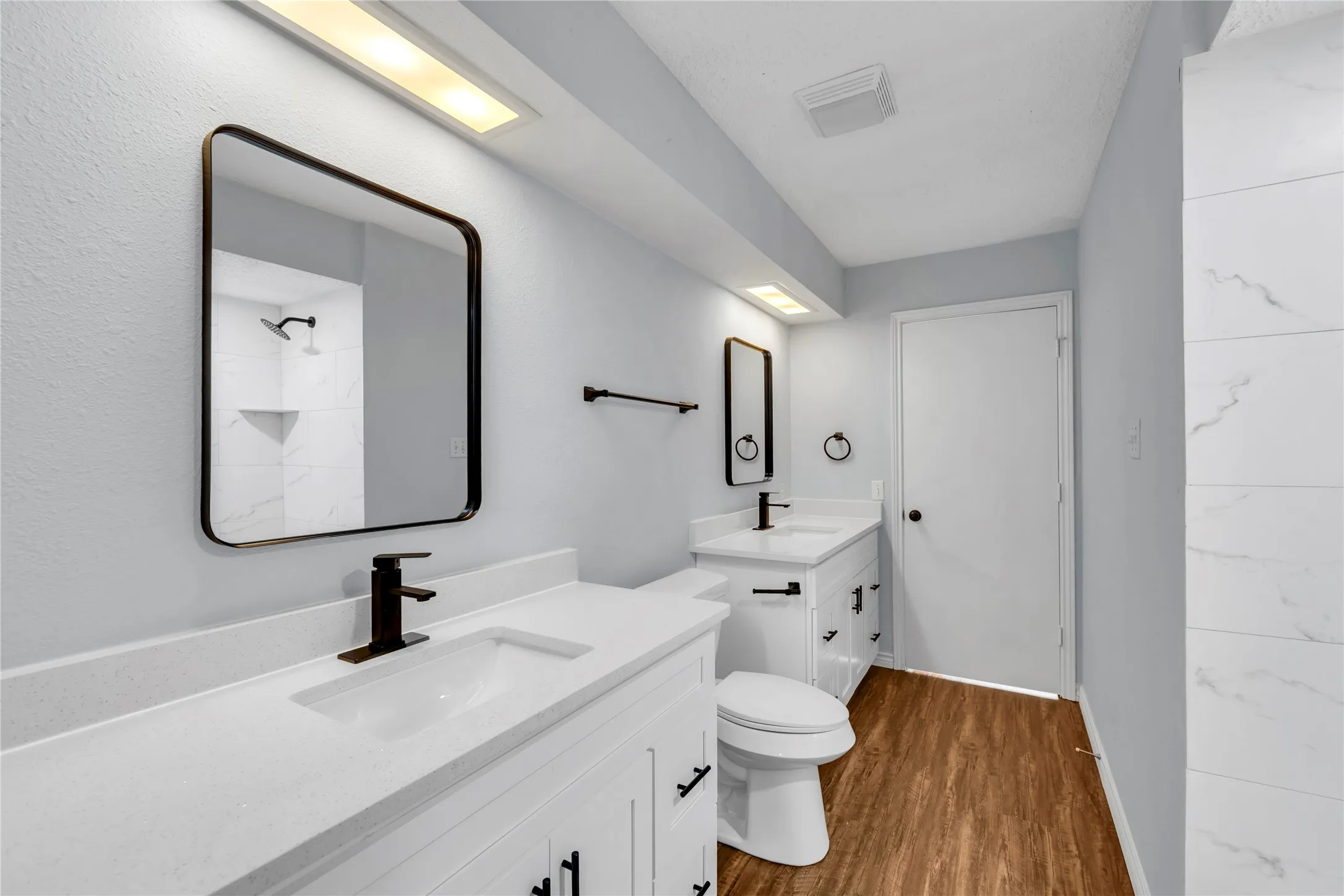 Townhouse For Rent in Rockwall County , 3109 Lakeside Drive, Rockwall, Texas 75087, 2 Bedroom, 2 Bathroom, 1 Garage spaces, 1,780 Sqft, built in 1976, mls#21350752, Real Estate Agent in Rockwall, Homes For Rent in Rockwall county, Homes For Rent in Rockwall, Realtor in Rockwall Texas, Real Estate Brokerage Independent Realty Texas, Luminita Cordes Realtor