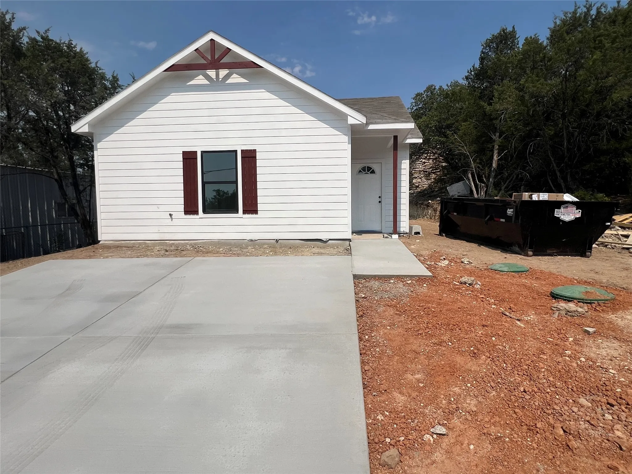 Single Family Residence For Sale in Hood County , 3105 Ohio River Trail, Granbury, Texas 76048, 2 Bedroom, 2 Bathroom, Garage spaces, 866 Sqft, built in 2026, mls#21350749, Real Estate Agent in Granbury, Homes For Sale in Hood county, Homes For Sale in Granbury, Realtor in Granbury Texas, Real Estate Brokerage Independent Realty Texas, Luminita Cordes Realtor