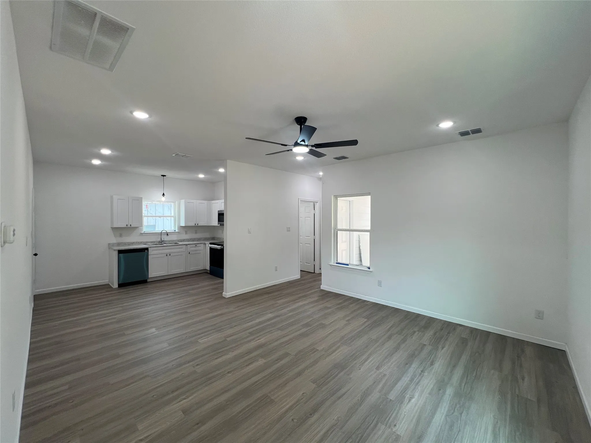 Single Family Residence For Sale in Hood County , 3105 Ohio River Trail, Granbury, Texas 76048, 2 Bedroom, 2 Bathroom, Garage spaces, 866 Sqft, built in 2026, mls#21350749, Real Estate Agent in Granbury, Homes For Sale in Hood county, Homes For Sale in Granbury, Realtor in Granbury Texas, Real Estate Brokerage Independent Realty Texas, Luminita Cordes Realtor