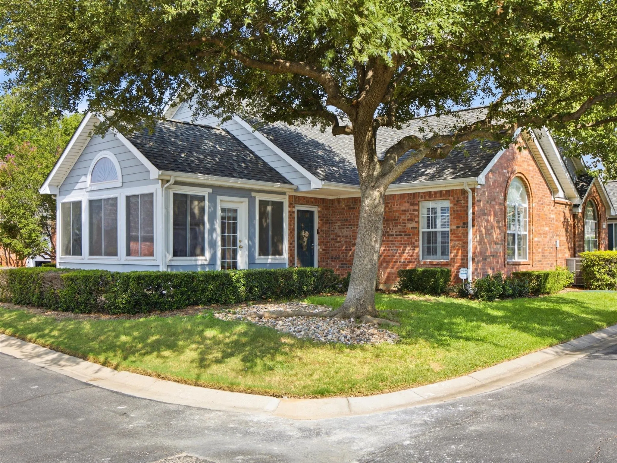 Condominium For Sale in Tarrant County , 2305 Jennifer Lane, Bedford, Texas 76021, 2 Bedroom, 2 Bathroom, 2 Garage spaces, 1,542 Sqft, built in 1999, mls#21350746, Real Estate Agent in Bedford, Homes For Sale in Tarrant county, Homes For Sale in Bedford, Realtor in Bedford Texas, Real Estate Brokerage Independent Realty Texas, Luminita Cordes Realtor