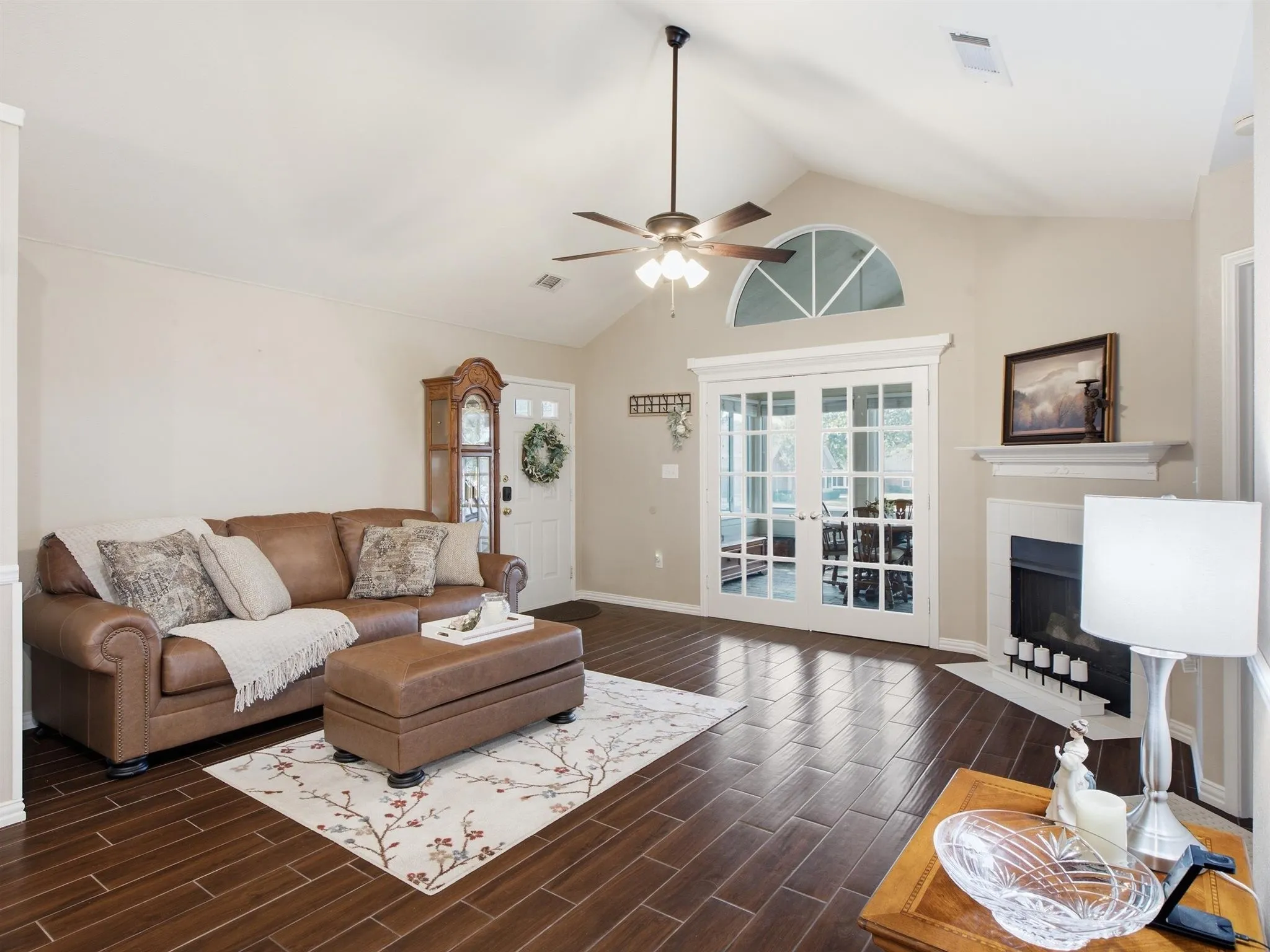 Condominium For Sale in Tarrant County , 2305 Jennifer Lane, Bedford, Texas 76021, 2 Bedroom, 2 Bathroom, 2 Garage spaces, 1,542 Sqft, built in 1999, mls#21350746, Real Estate Agent in Bedford, Homes For Sale in Tarrant county, Homes For Sale in Bedford, Realtor in Bedford Texas, Real Estate Brokerage Independent Realty Texas, Luminita Cordes Realtor