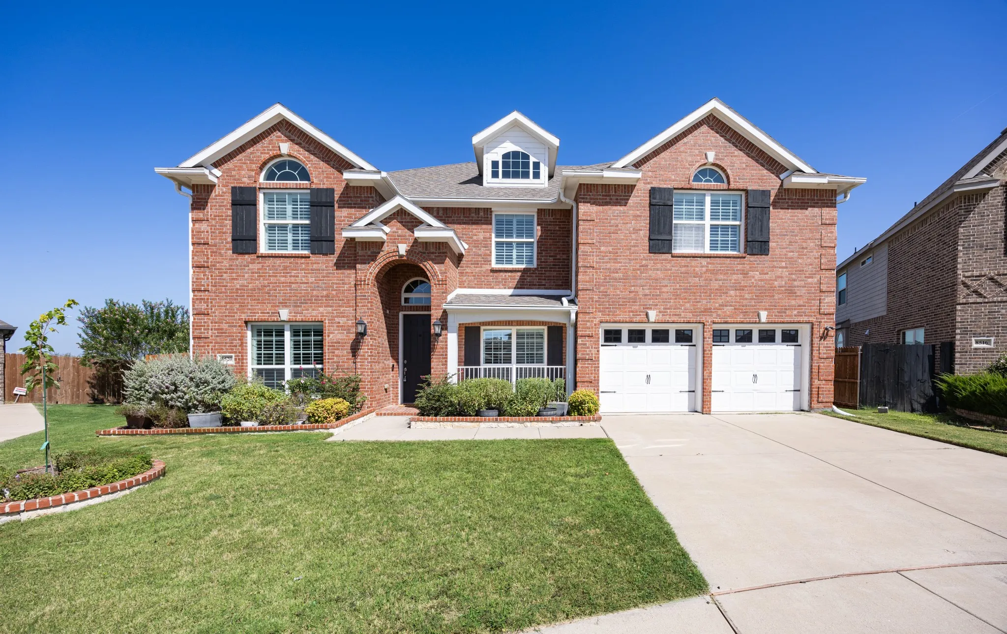 Single Family Residence For Sale in Tarrant County , 8520 Pinewood Drive, Fort Worth, Texas 76123, 4 Bedroom, 4 Bathroom, 2 Garage spaces, 3,637 Sqft, built in 2017, mls#21350779, Real Estate Agent in Fort Worth, Homes For Sale in Tarrant county, Homes For Sale in Fort Worth, Realtor in Fort Worth Texas, Real Estate Brokerage Independent Realty Texas, Luminita Cordes Realtor