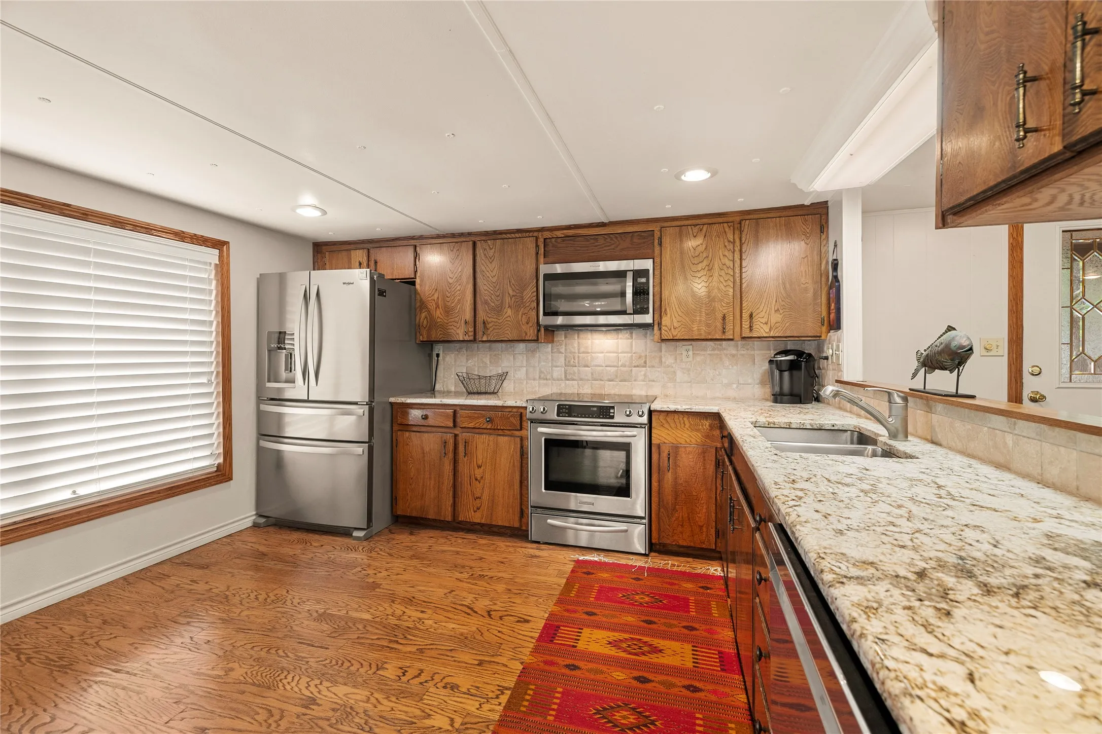 Single Family Residence For Sale in Wood County , 680 Private Rd 5860, Yantis, Texas 75497, 3 Bedroom, 2 Bathroom, 1 Garage spaces, 1,677 Sqft, built in 1990, mls#21350627, Real Estate Agent in Yantis, Homes For Sale in Wood county, Homes For Sale in Yantis, Realtor in Yantis Texas, Real Estate Brokerage Independent Realty Texas, Luminita Cordes Realtor