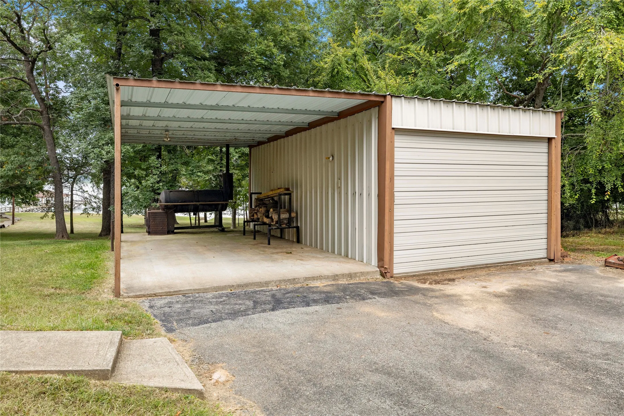 Garage/Shop