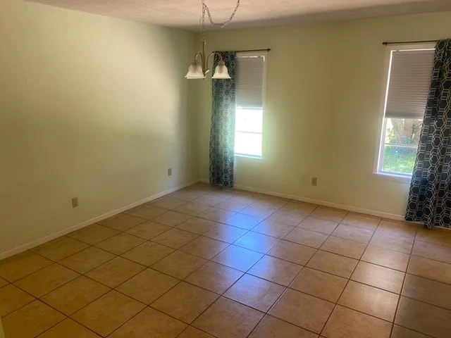 Single Family Residence For Rent in Burnet County , 720 N West Street, Burnet, Texas 78611, 2 Bedroom, 2 Bathroom, 1 Garage spaces, 1,668 Sqft, built in 1969, mls#21350784, Real Estate Agent in Burnet, Homes For Rent in Burnet county, Homes For Rent in Burnet, Realtor in Burnet Texas, Real Estate Brokerage Independent Realty Texas, Luminita Cordes Realtor