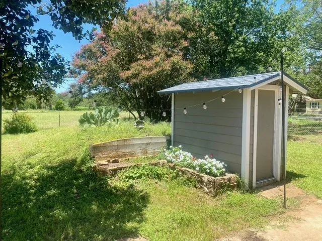 Single Family Residence For Rent in Burnet County , 720 N West Street, Burnet, Texas 78611, 2 Bedroom, 2 Bathroom, 1 Garage spaces, 1,668 Sqft, built in 1969, mls#21350784, Real Estate Agent in Burnet, Homes For Rent in Burnet county, Homes For Rent in Burnet, Realtor in Burnet Texas, Real Estate Brokerage Independent Realty Texas, Luminita Cordes Realtor